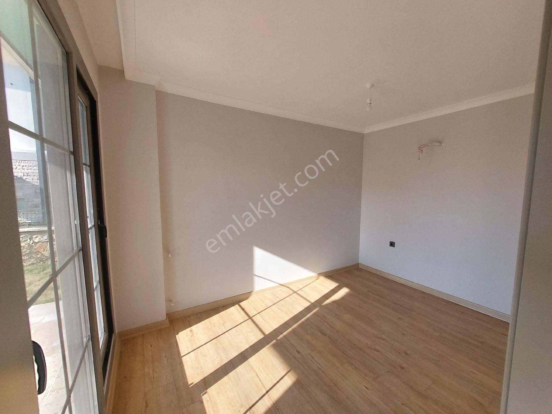 2+1bahçe Katı Havuzlu Otoparklı Site İçerisinde - Görsel 26