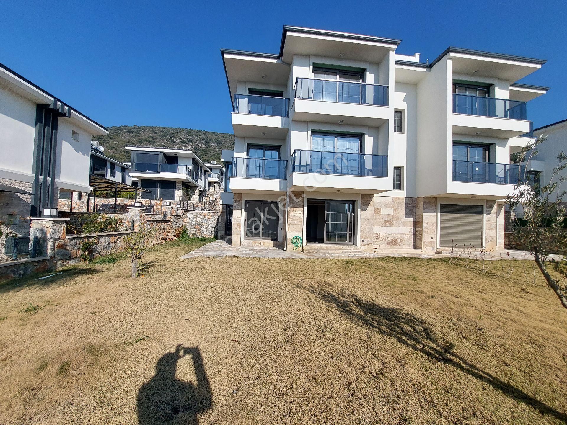 2+1bahçe Katı Havuzlu Otoparklı Site İçerisinde - Görsel 3