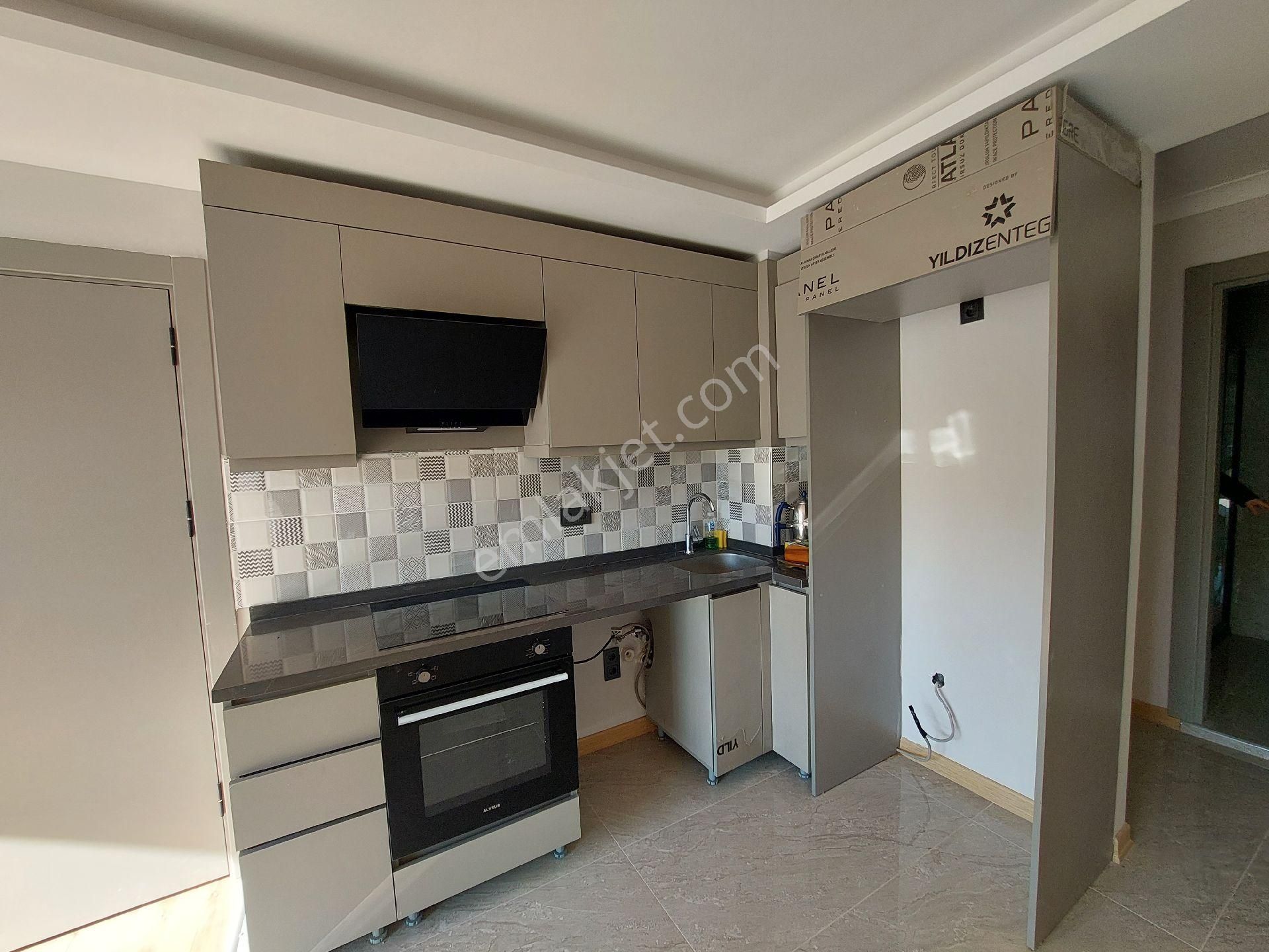 2+1bahçe Katı Havuzlu Otoparklı Site İçerisinde - Görsel 23