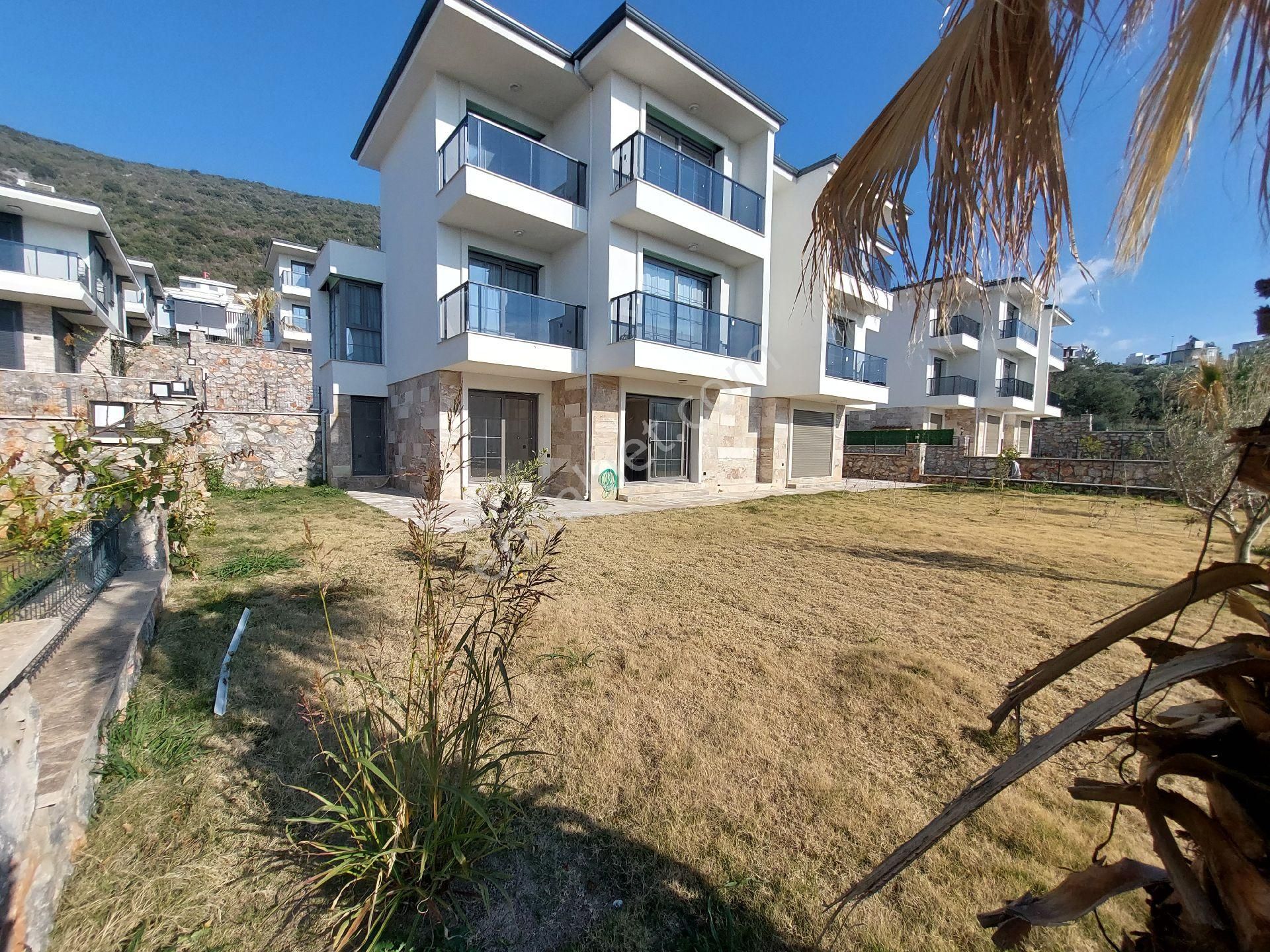 2+1bahçe Katı Havuzlu Otoparklı Site İçerisinde - Görsel 5