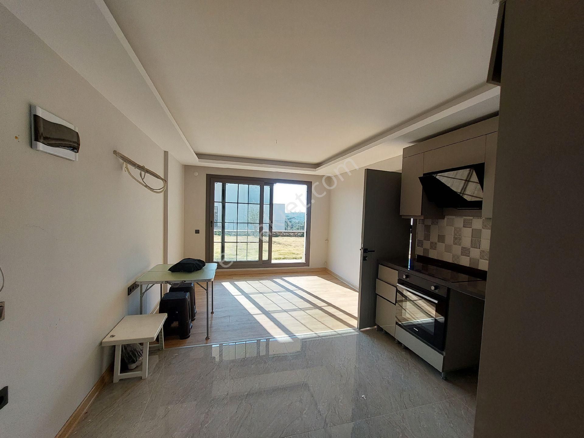 2+1bahçe Katı Havuzlu Otoparklı Site İçerisinde - Görsel 21