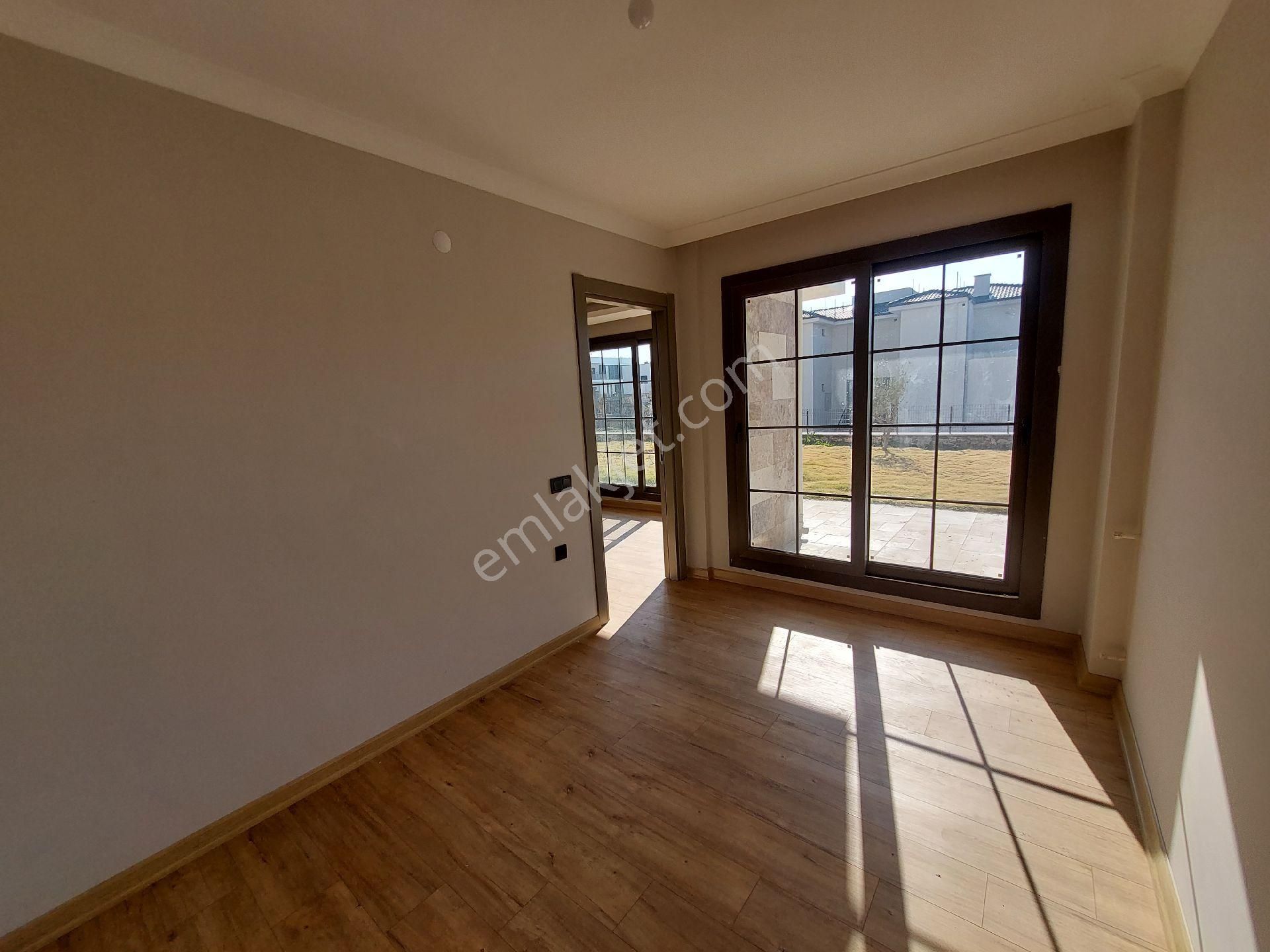 2+1bahçe Katı Havuzlu Otoparklı Site İçerisinde - Görsel 28