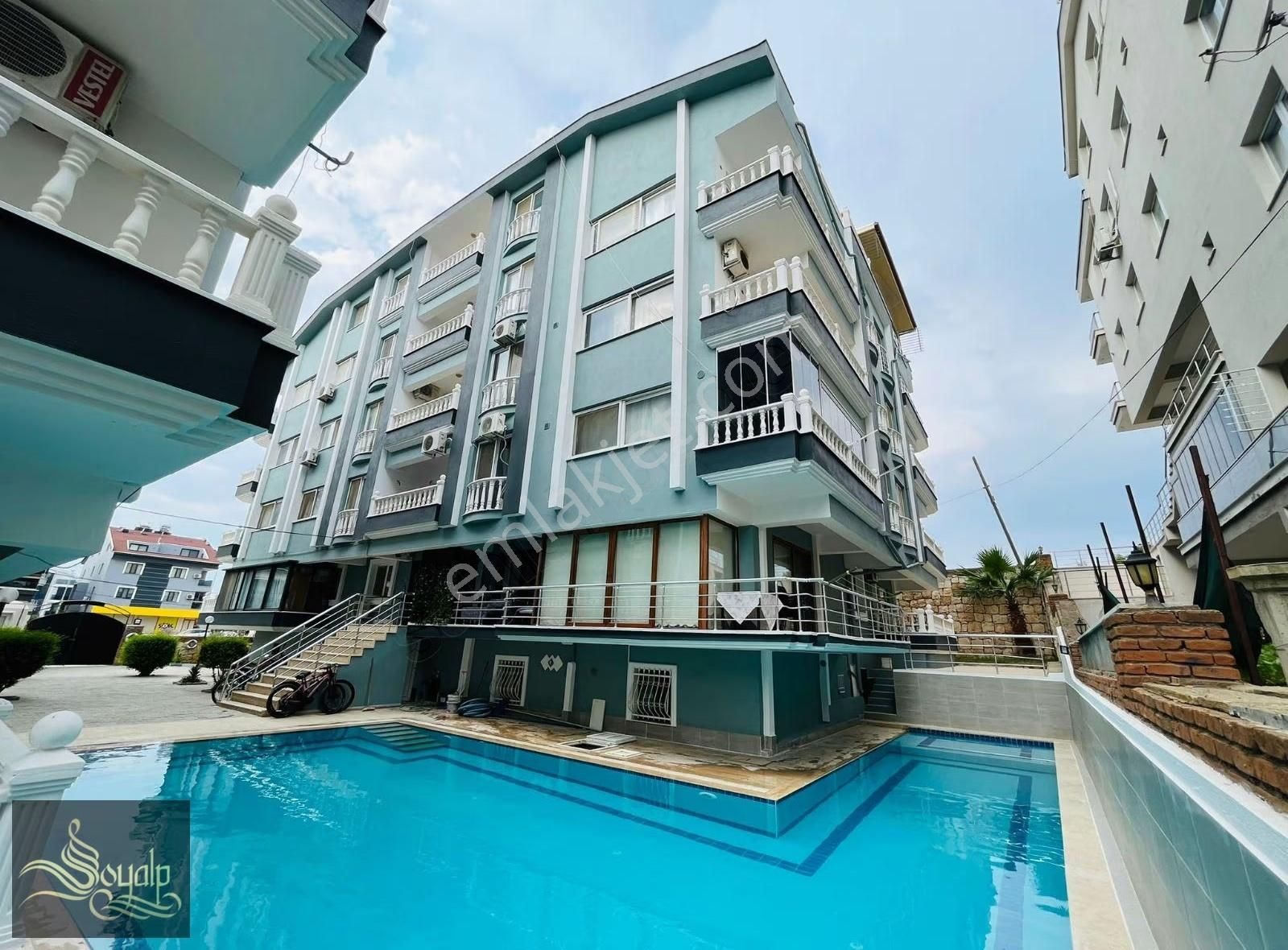 Hamamlı Saunalı Açık Kapalı Havuzlu Deniz Manzaralı 3+1 Dublex