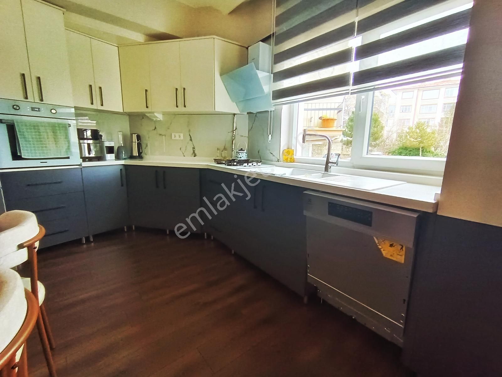 Etlik'te Full Yapılı Lüx Çift Ebeveyn Banyolu 2+1 Satılık Daire - Görsel 14