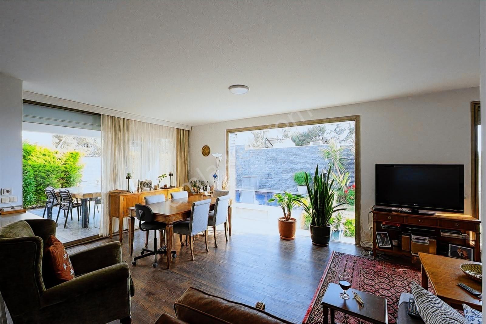 Bodrum Konacık'ta Tam Müstakil Satılık 3+1 Villa - Görsel 17
