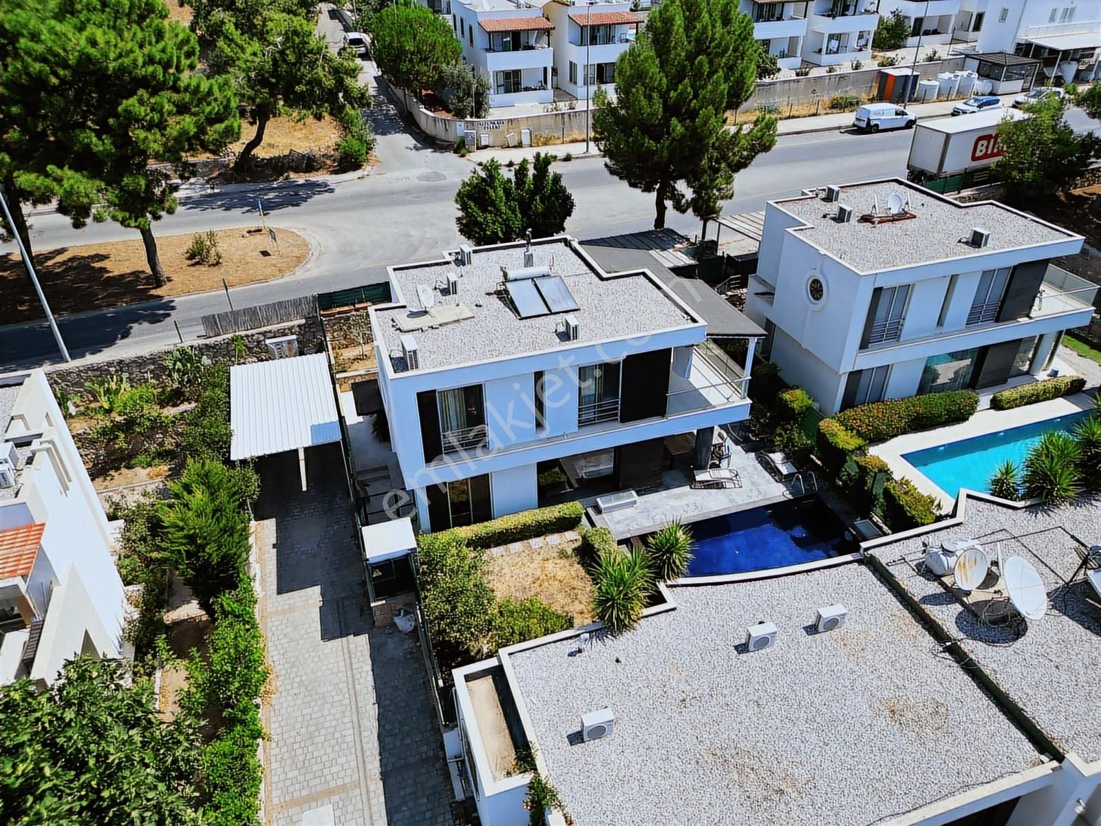 Bodrum Konacık'ta Tam Müstakil Satılık 3+1 Villa