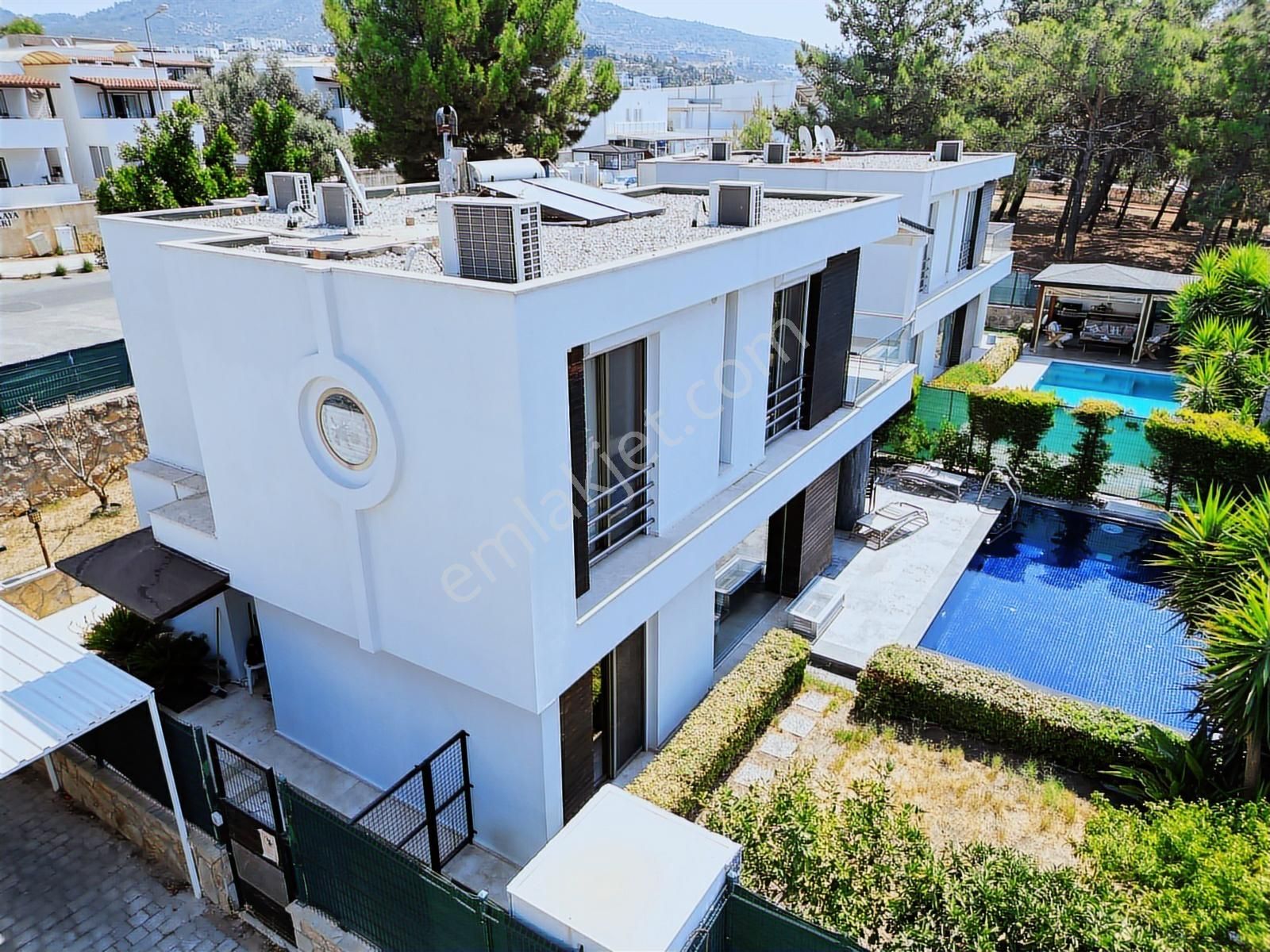 Bodrum Konacık'ta Tam Müstakil Satılık 3+1 Villa - Görsel 4