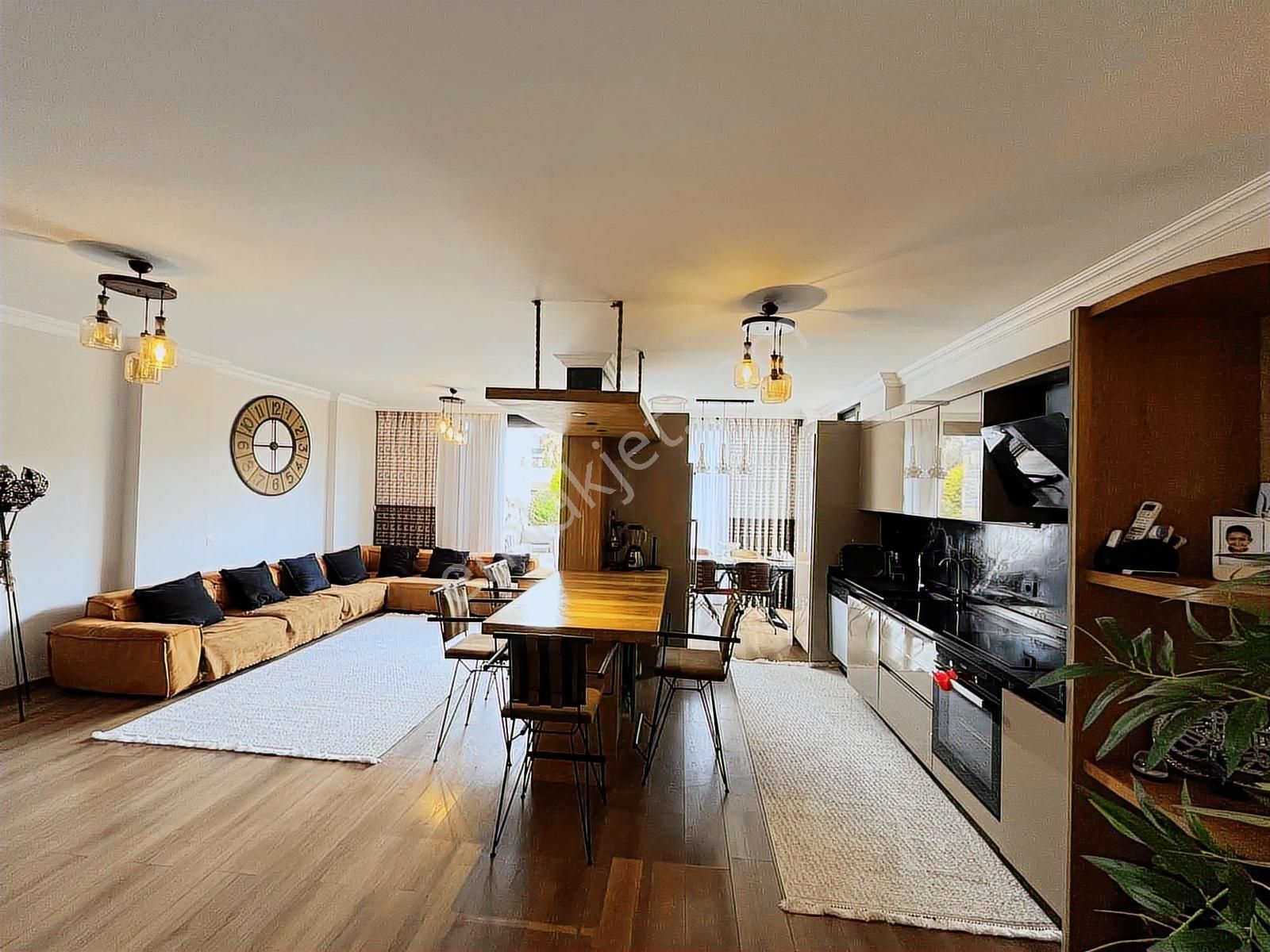 Konacık'ta Zai'ye Komşu Nezih Site İçinde Satılık Modern Daire - Görsel 19