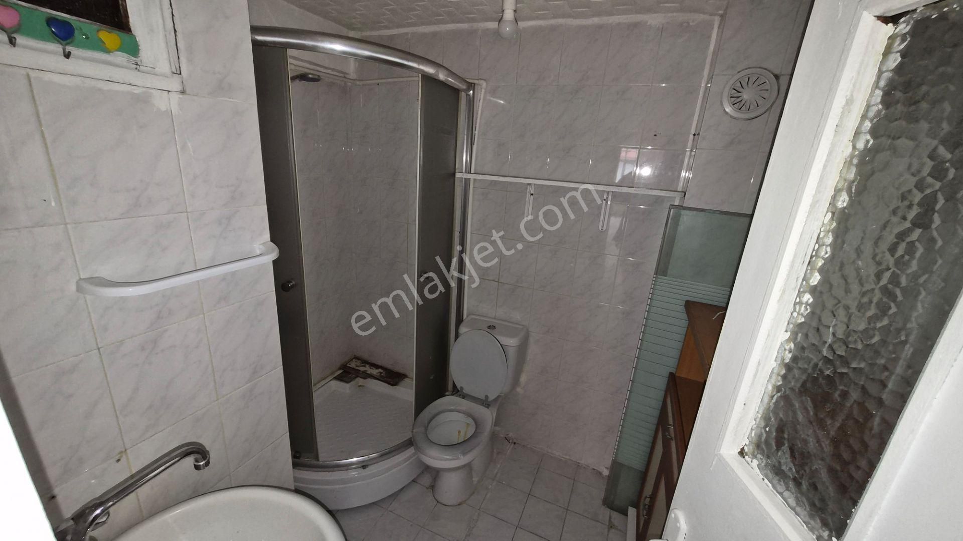 Saimekadında 3. Katta 3+1 Yapılı Kiralık Daire - Görsel 10