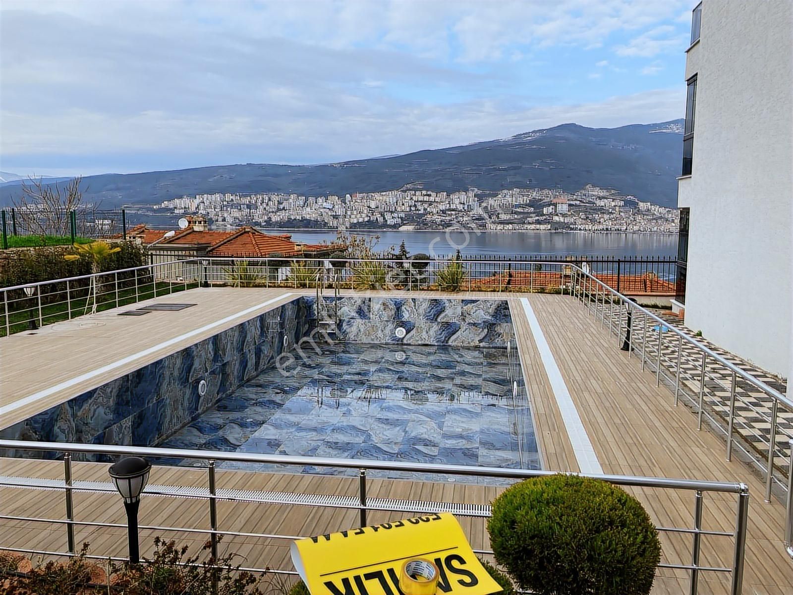 Harmankaya Villa Bölgesinde Muhteşem Deniz Ve Şehir Manzarası - Görsel 9