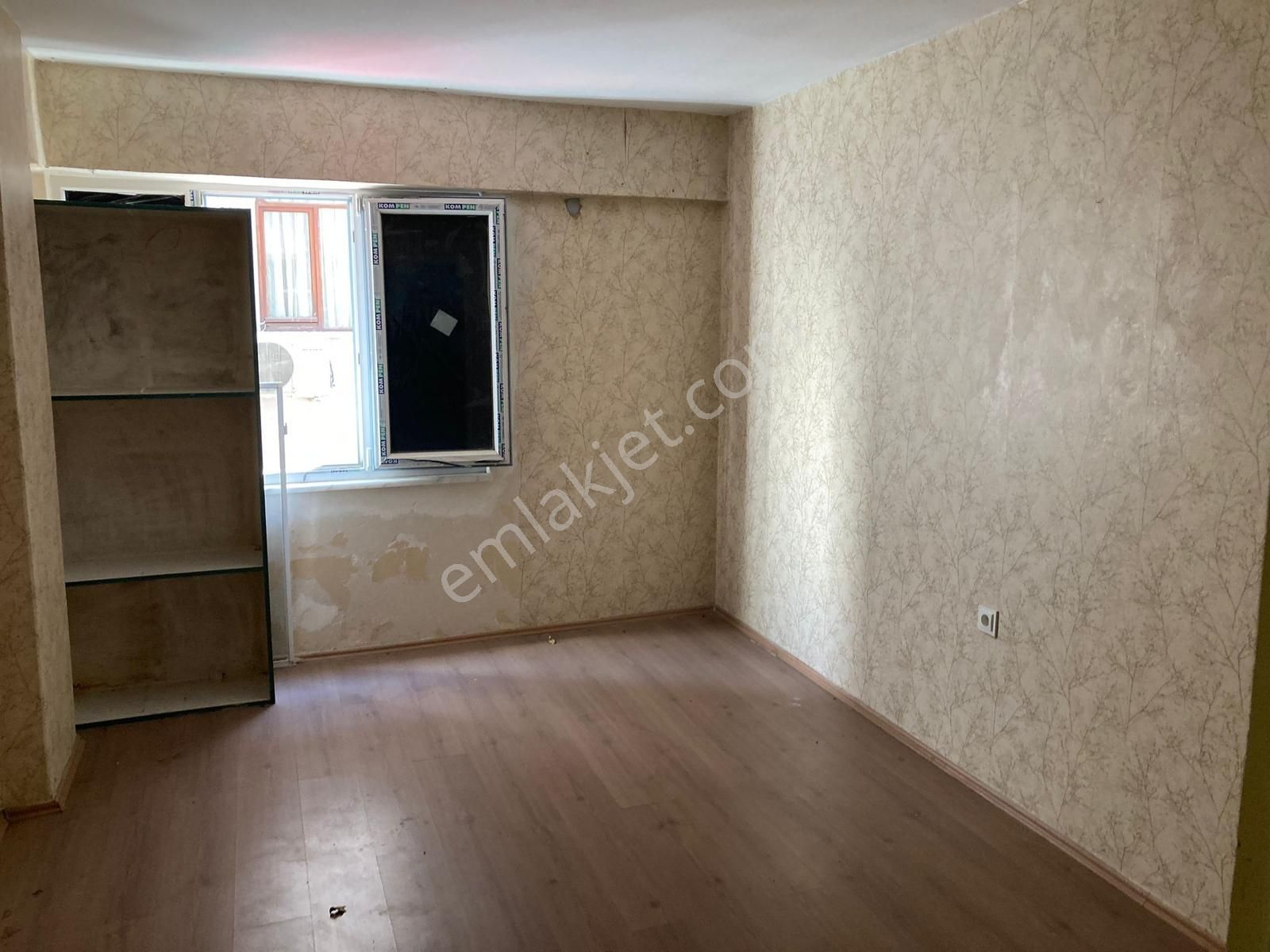 Çarşı Merkezinde 3 Ofis Satılık - Görsel 11