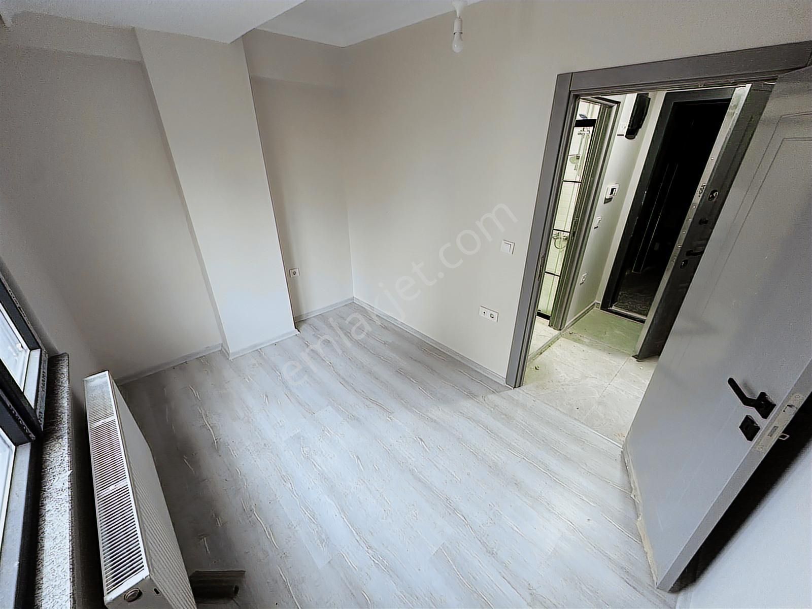 Şeref Emlak'tan Peyman Sokakta Arakat Balkonlu Daire - Görsel 11