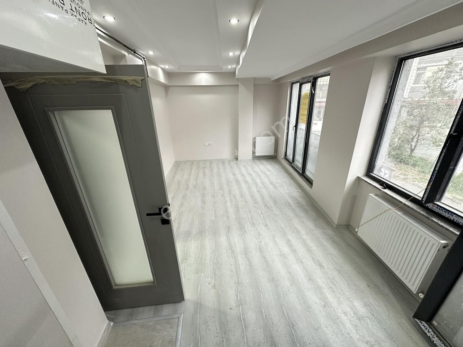 Şeref Emlak'tan Peyman Sokakta Arakat Balkonlu Daire - Görsel 15