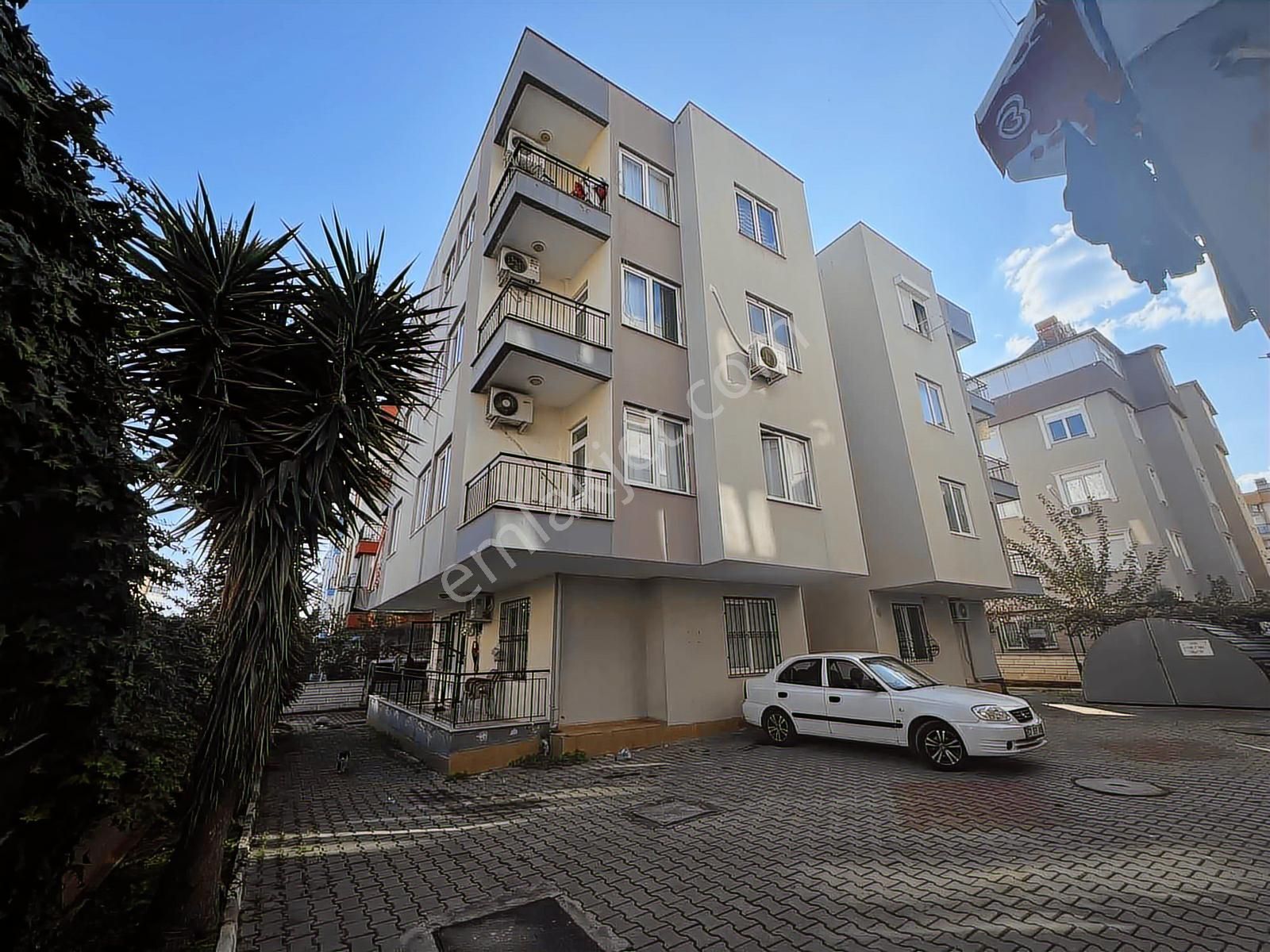 Şafak Mahallesinde Satılık 3+1 Daire