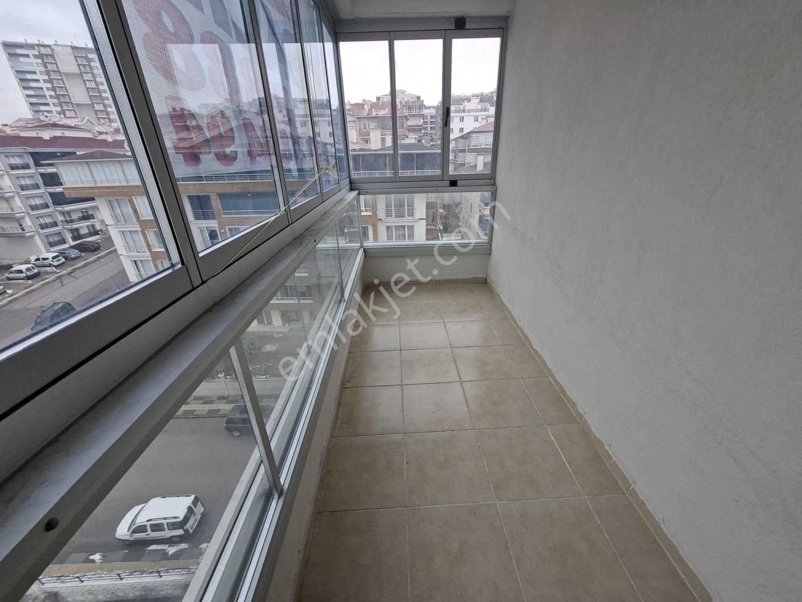 Ahiler Emlak Tan Aksu Konutlarında Kiralık Ferah Daire - Görsel 12