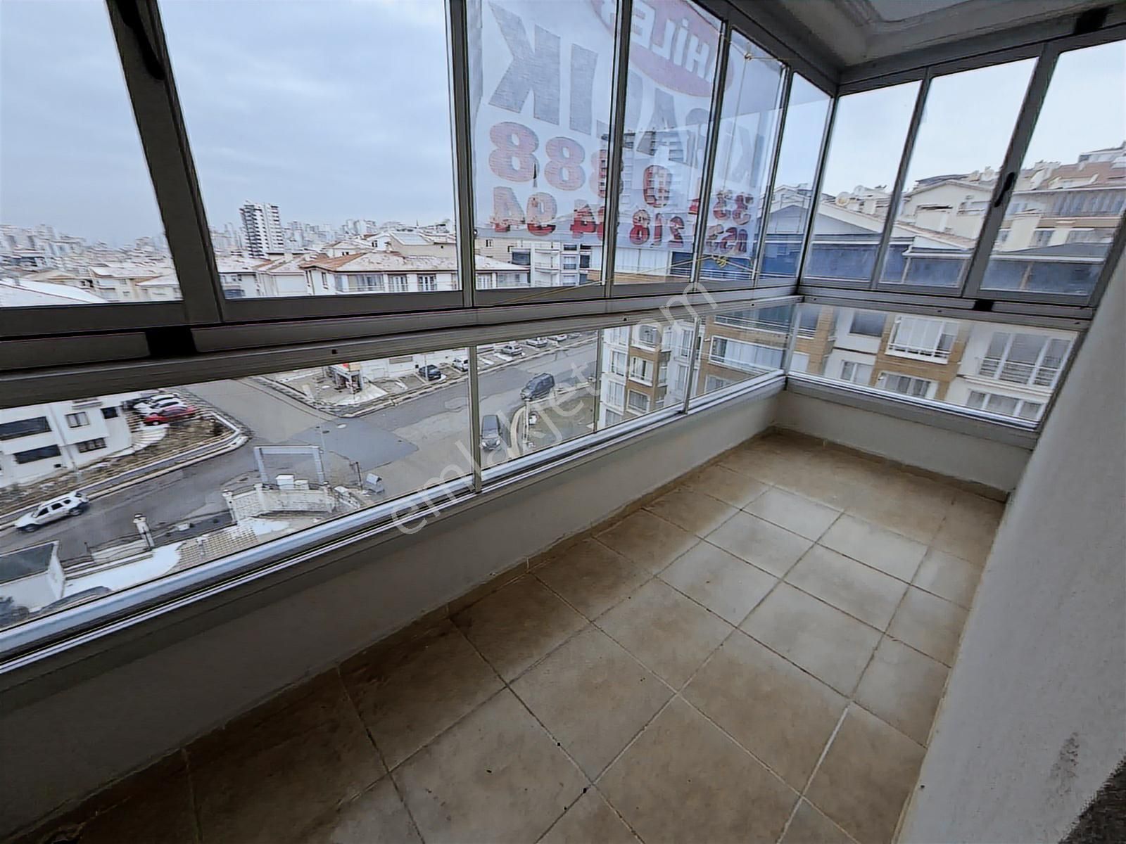 Ahiler Emlak Tan Aksu Konutlarında Kiralık Ferah Daire - Görsel 13