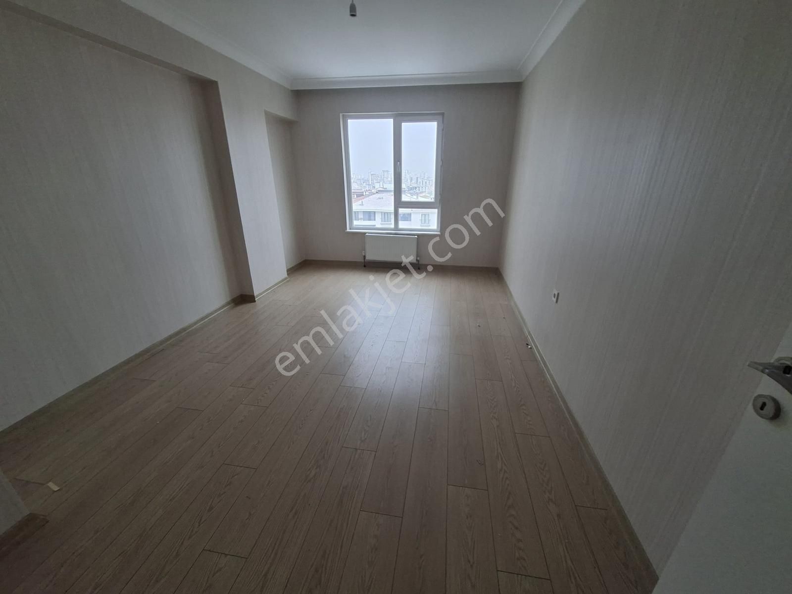 Ahiler Emlak Tan Aksu Konutlarında Kiralık Ferah Daire - Görsel 6