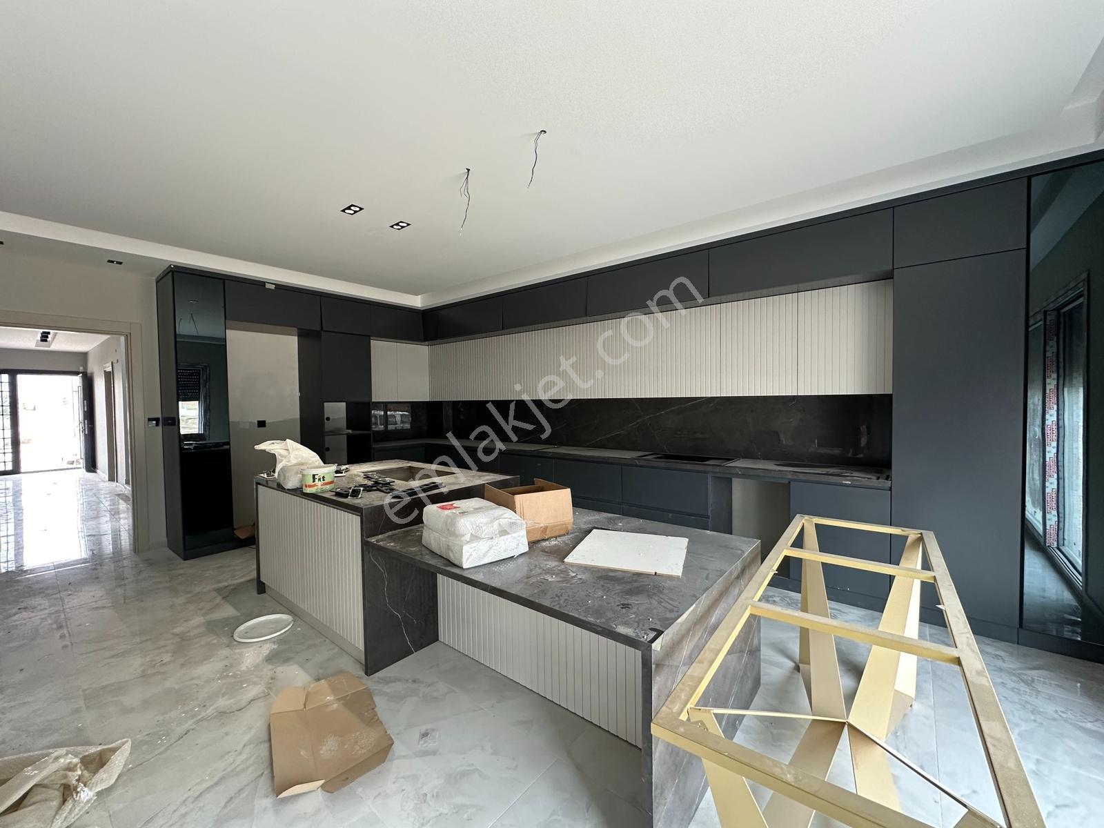 Hedef Emlaktan Karşıyaka Cadde Üzeri Doğa Cityde Satılık Villa - Görsel 10