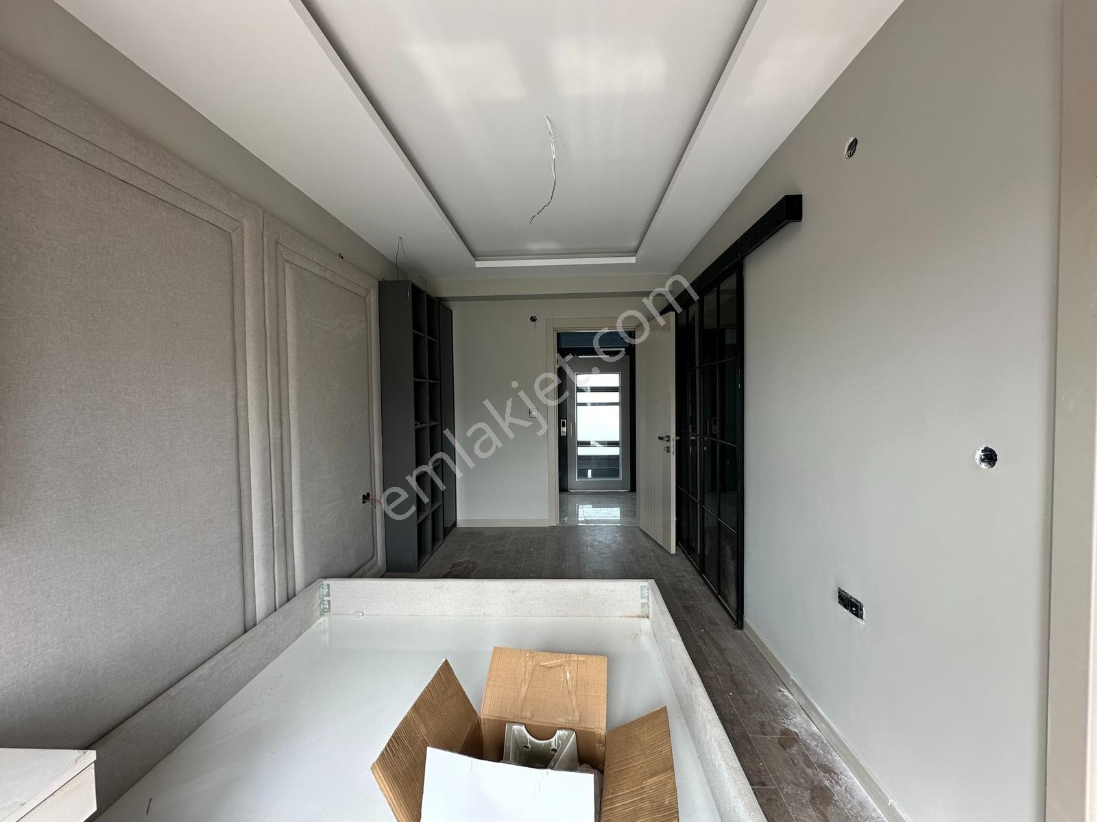 Hedef Emlaktan Karşıyaka Cadde Üzeri Doğa Cityde Satılık Villa - Görsel 32