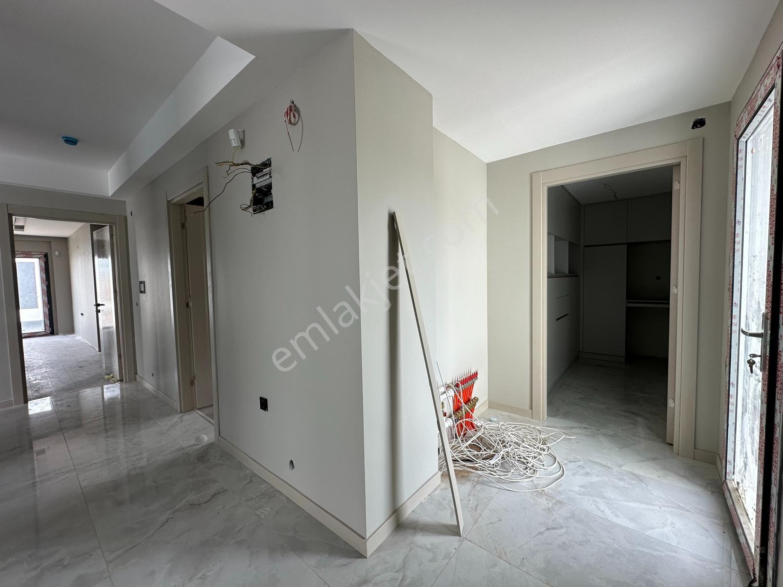 Hedef Emlaktan Karşıyaka Cadde Üzeri Doğa Cityde Satılık Villa - Görsel 26