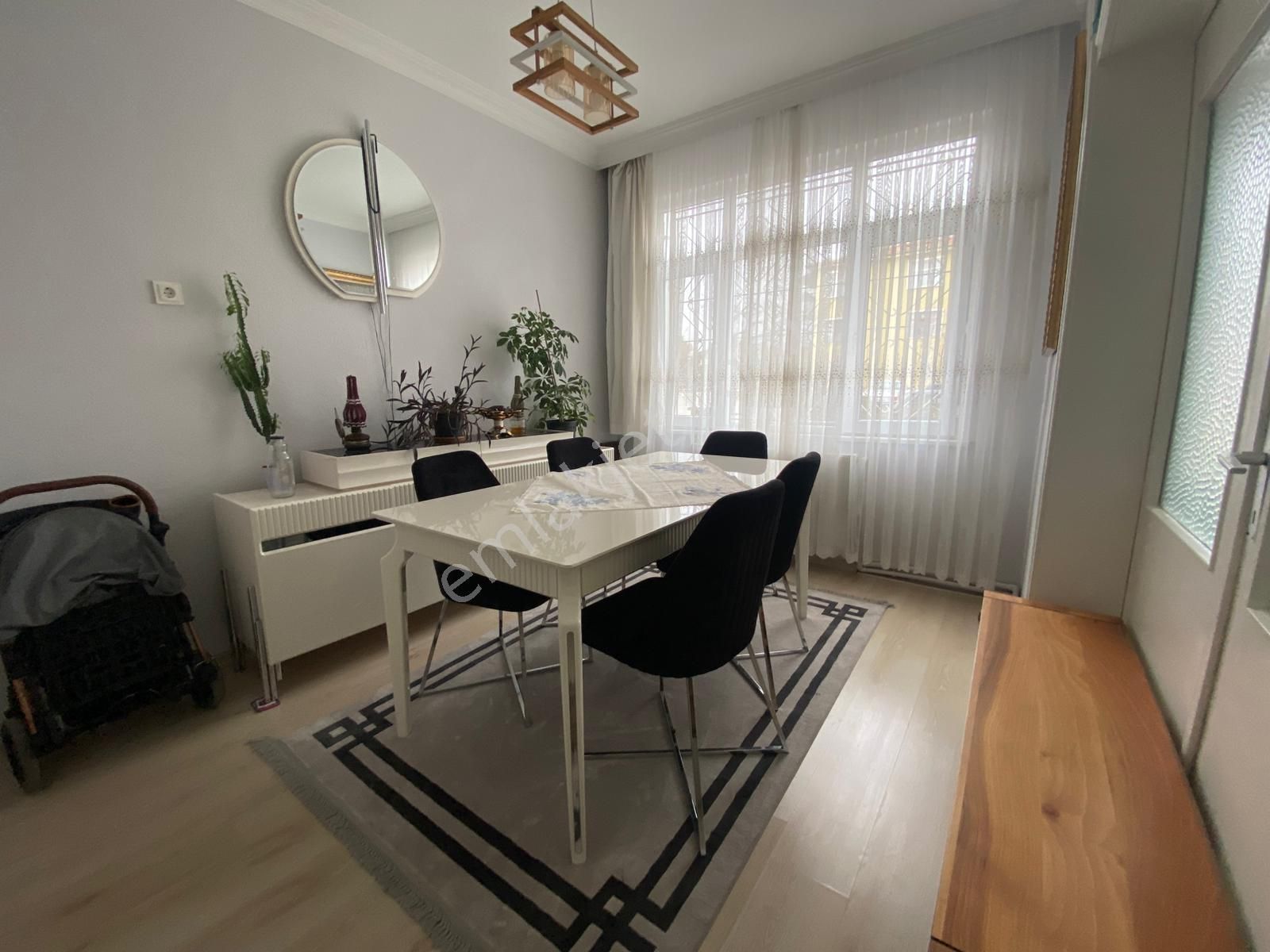 Cumhuriyet Mahallesi'nde Masrafsız Yapılı 3+1 Yüksek Giriş Daire - Görsel 2