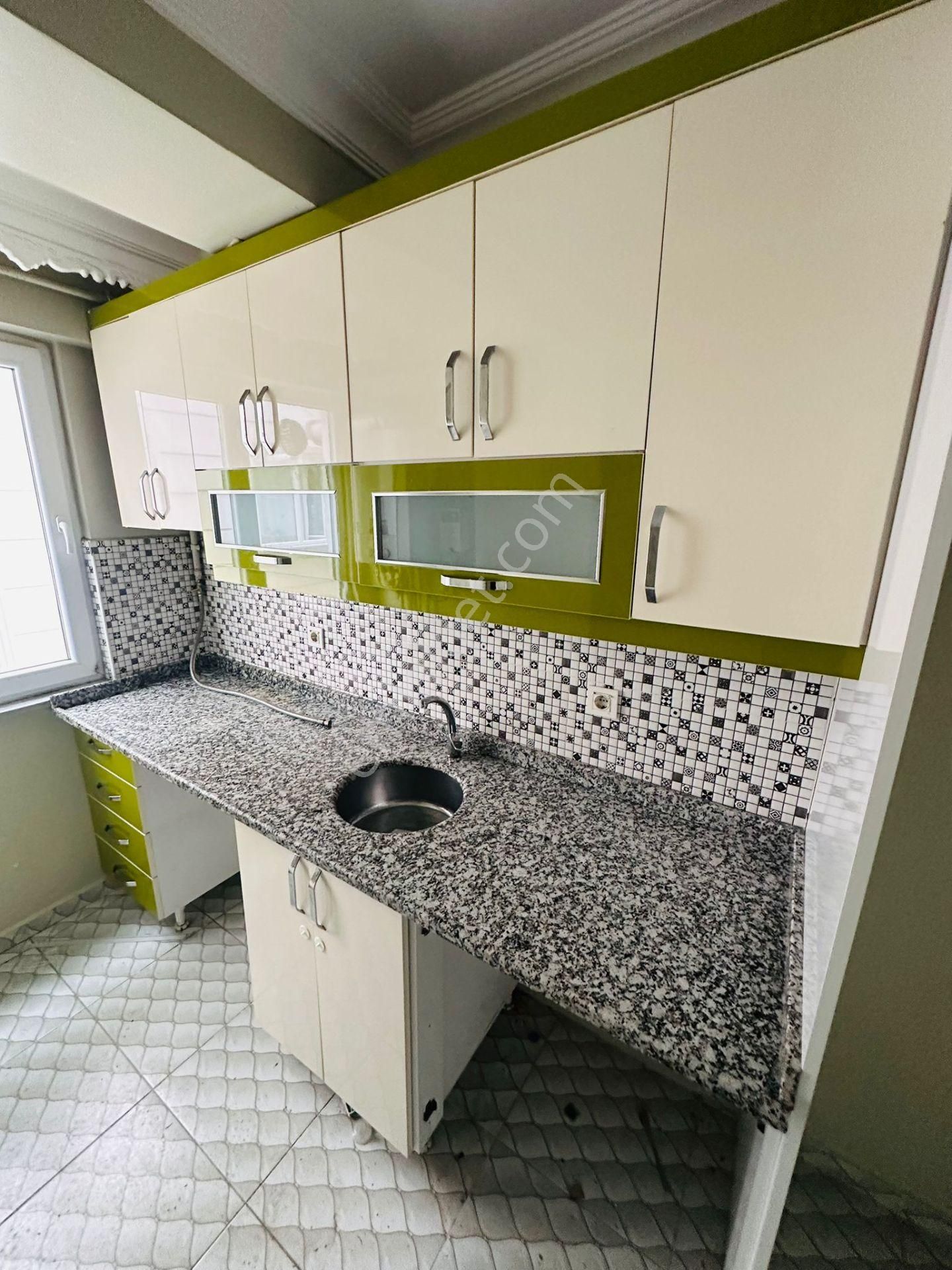 Emir Emlak 2 Den 2+1 Satılık Ferah Daire - Görsel 3