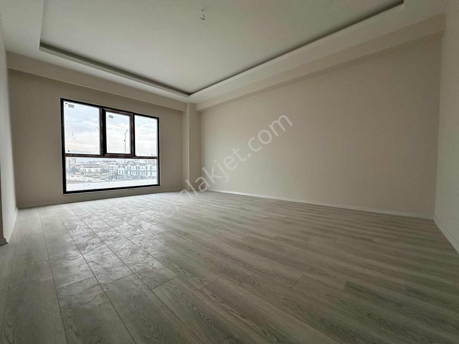 Çamlık Caddesi Üzeri 2+1 Site İçi Daire - Görsel 3