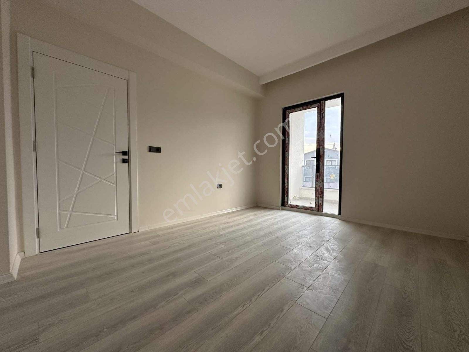 Çamlık Caddesi Üzeri 2+1 Site İçi Daire - Görsel 18