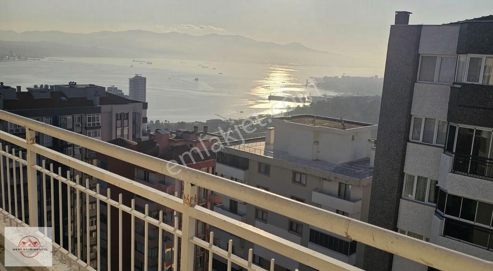 Bayraklı Her Odası Denız Manzaralı Sıte Icınde Satılık 3+1 Daire - Görsel 4