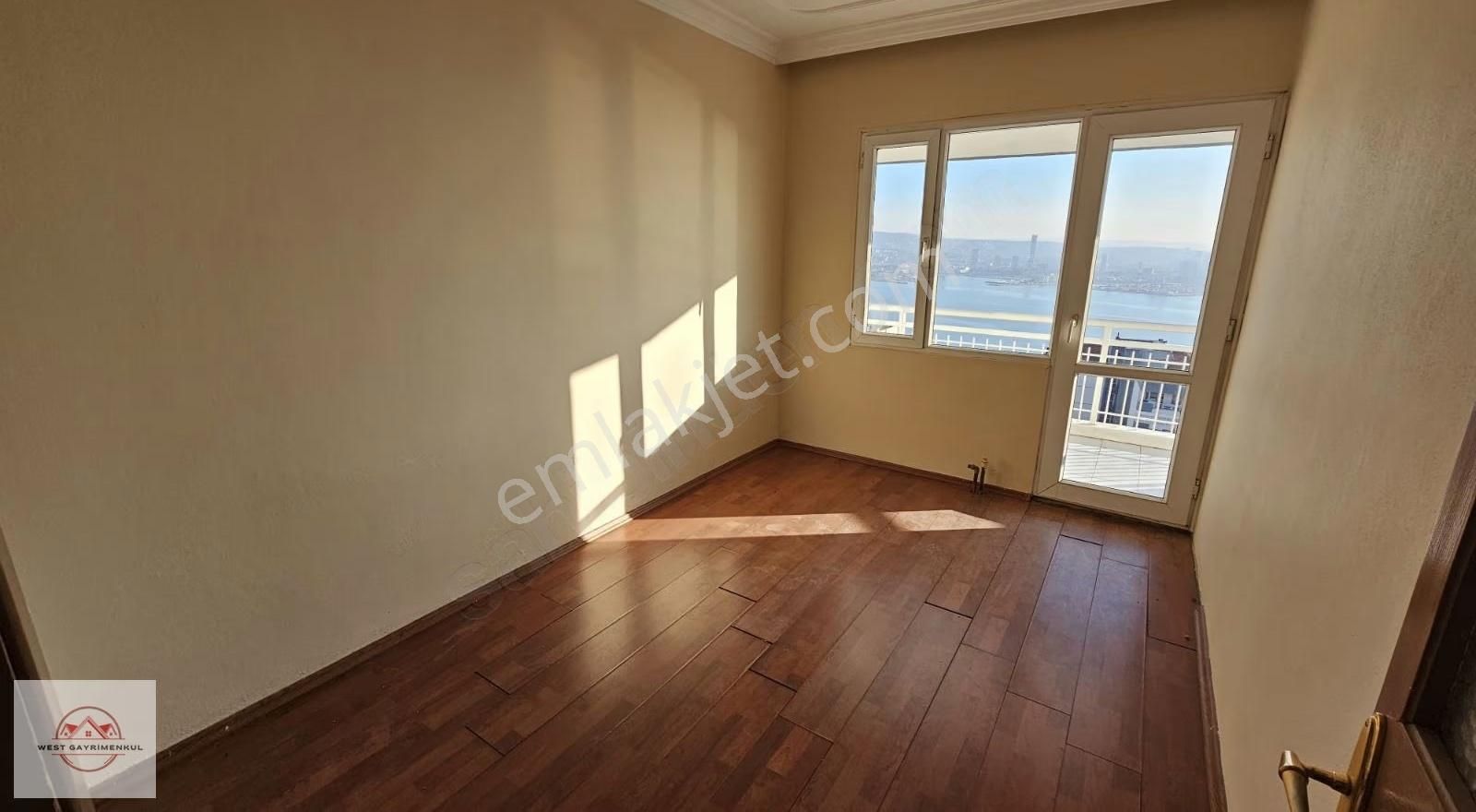 Bayraklı Her Odası Denız Manzaralı Sıte Icınde Satılık 3+1 Daire - Görsel 6