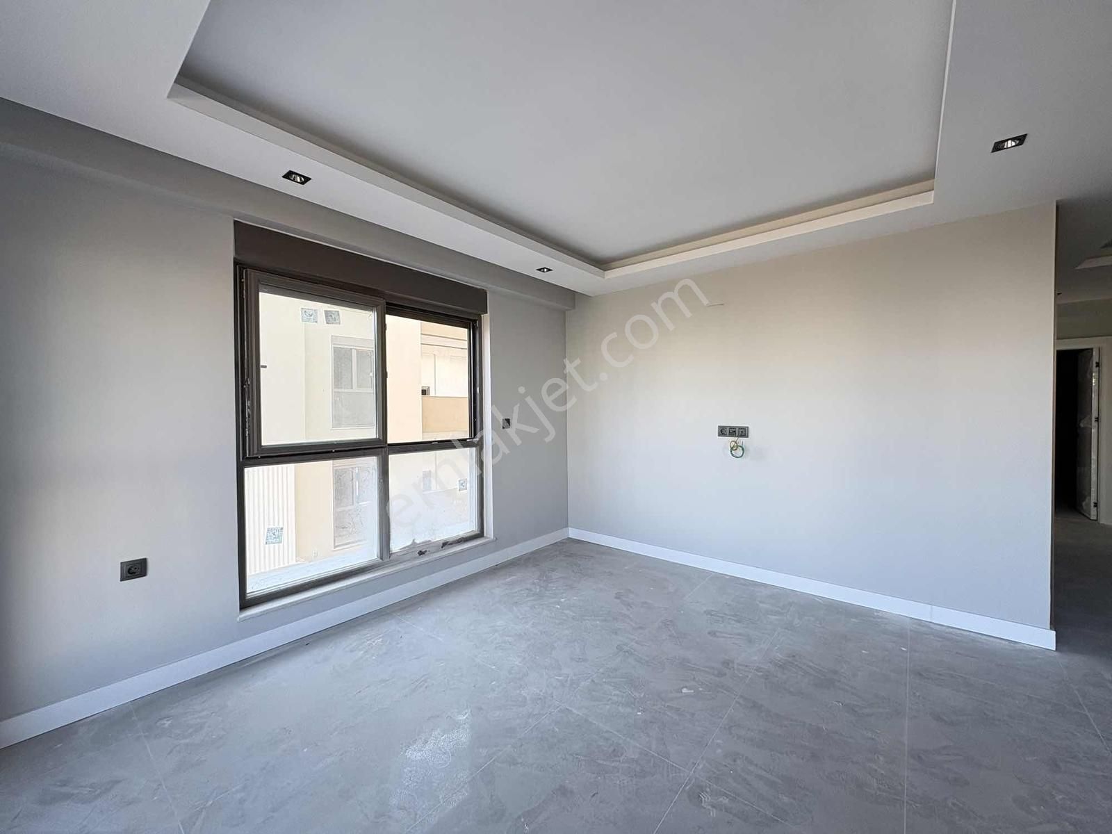 Şehir Hastanesi Yakını, Yerden Isıtmalı Katta 2+1 Satılık Daire - Görsel 2