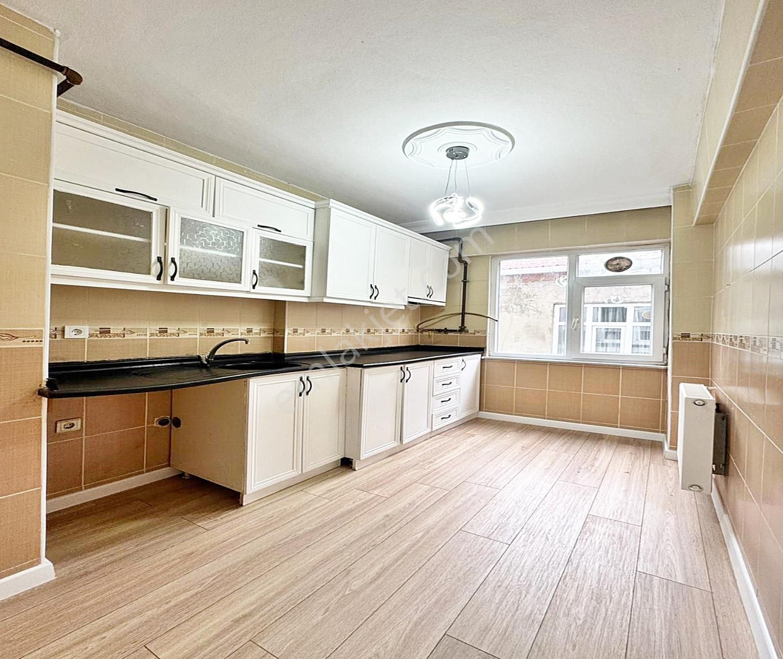 Esenyurt Kıraç Battalgazi Mah. 2.kat 2+1 100m2 3.125.000 Tl