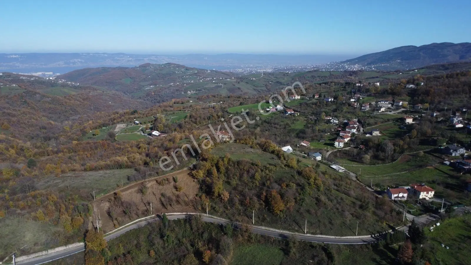 Gölcük Nüzhetiyede Güzel Konumda Satılık Arazi 4225 M2