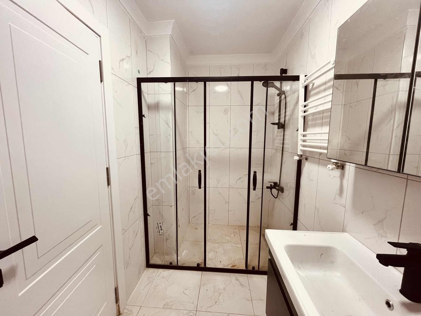 Çekmeköy Metroya Yakın Sıfır 2+1 Otoparklı Arakat Daire - Görsel 8