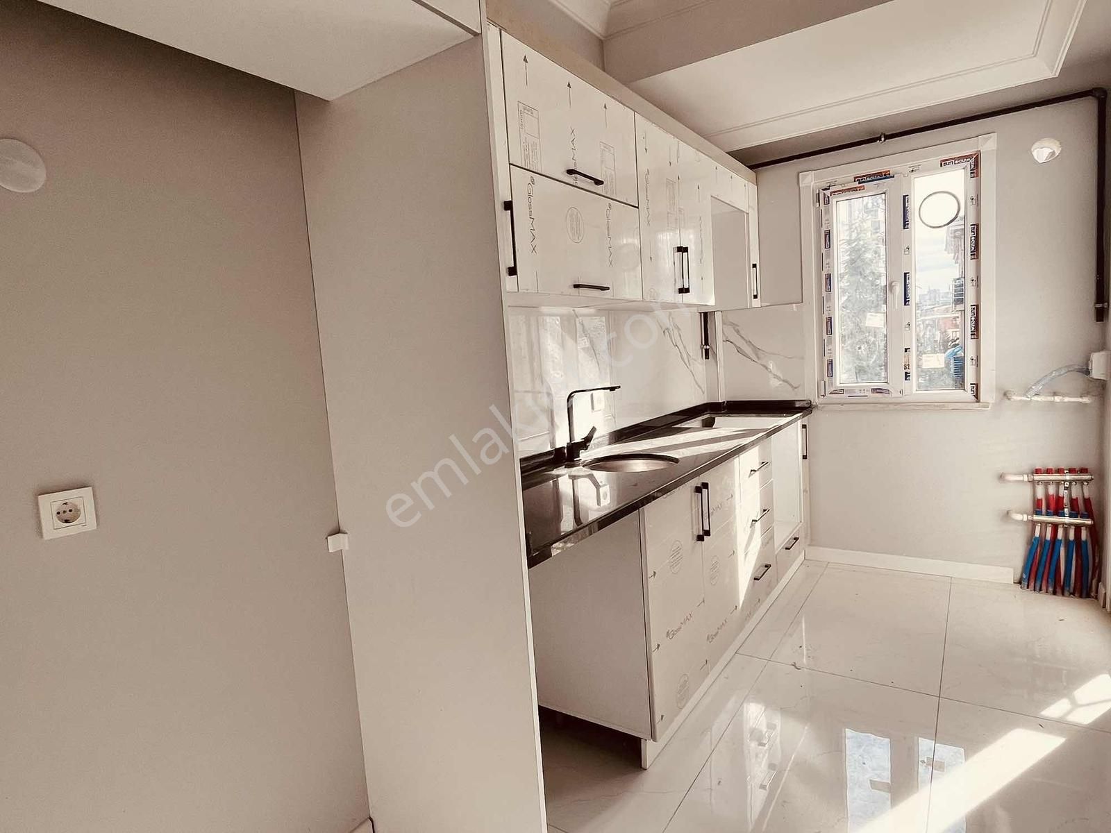 Çekmeköy Metroya Yakın Sıfır 2+1 Otoparklı Arakat Daire - Görsel 30