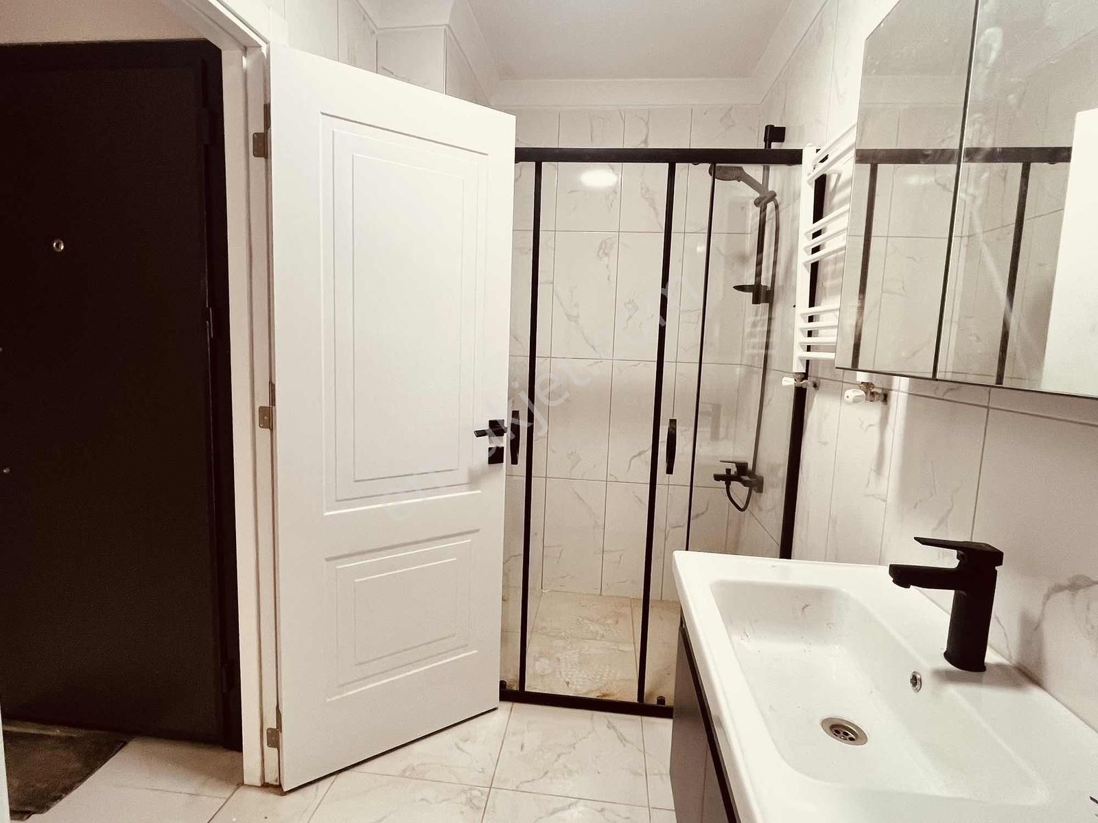 Çekmeköy Metroya Yakın Sıfır 2+1 Otoparklı Arakat Daire - Görsel 17