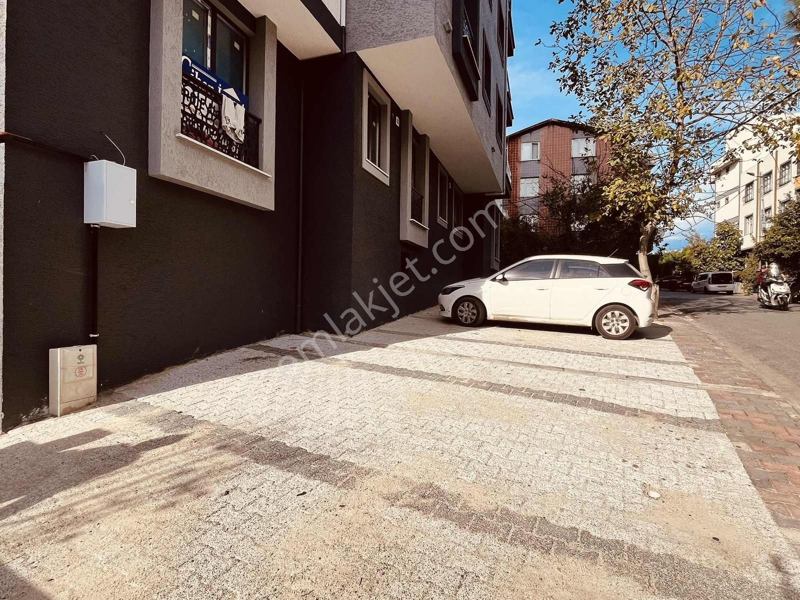 Çekmeköy Metroya Yakın Sıfır 2+1 Otoparklı Arakat Daire - Görsel 12