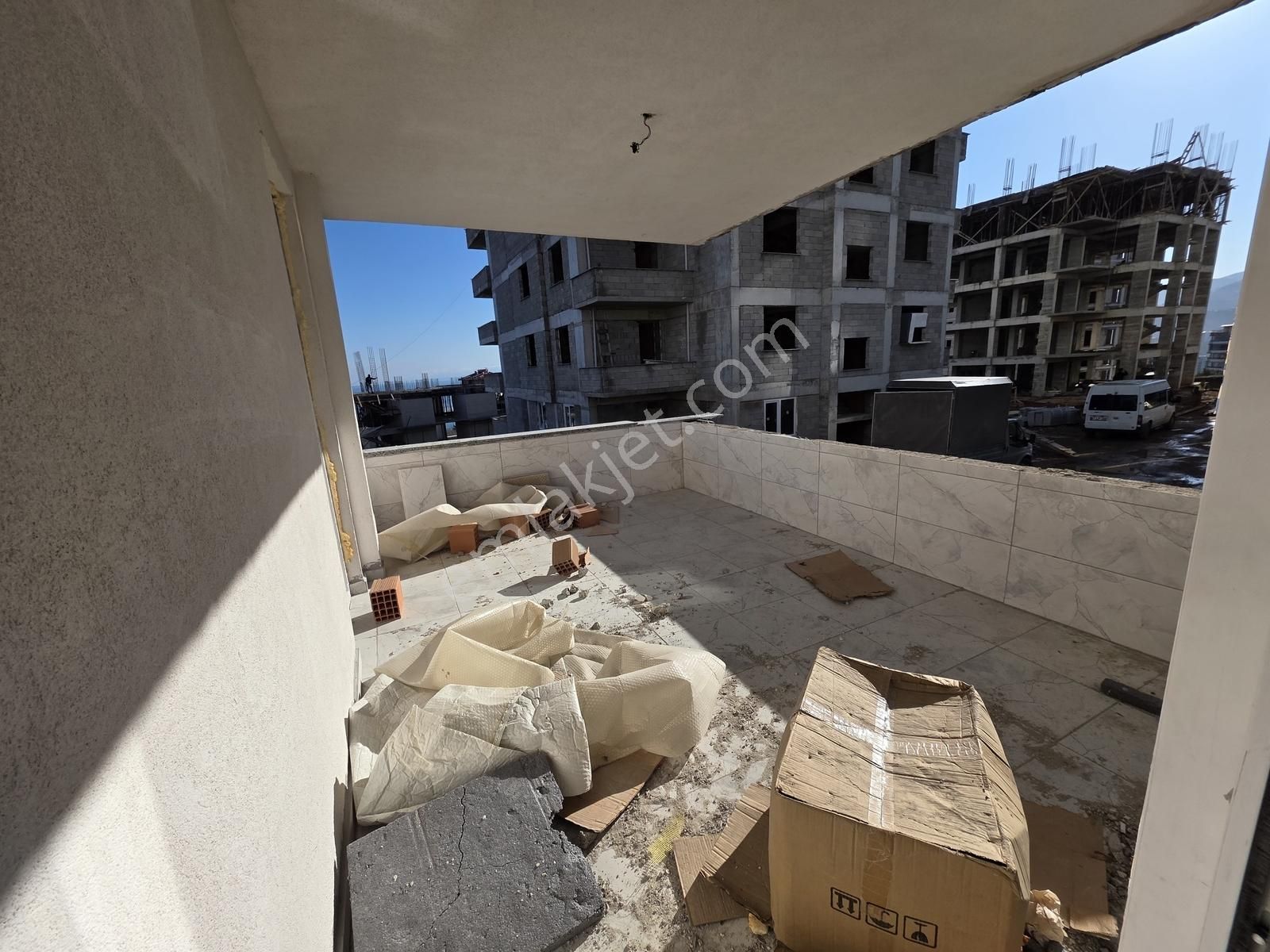 Ermax'dan Yalıncakta 3+1 180 M2 Yerden Isıtma Fırsat Daire - Görsel 6