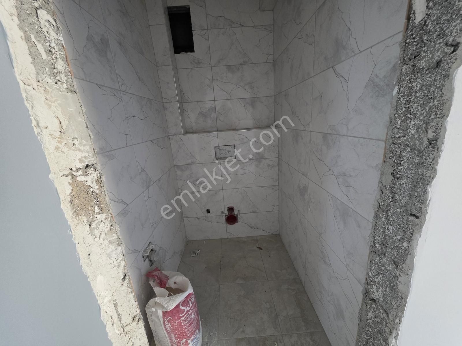 Ermax'dan Yalıncakta 3+1 180 M2 Yerden Isıtma Fırsat Daire - Görsel 24