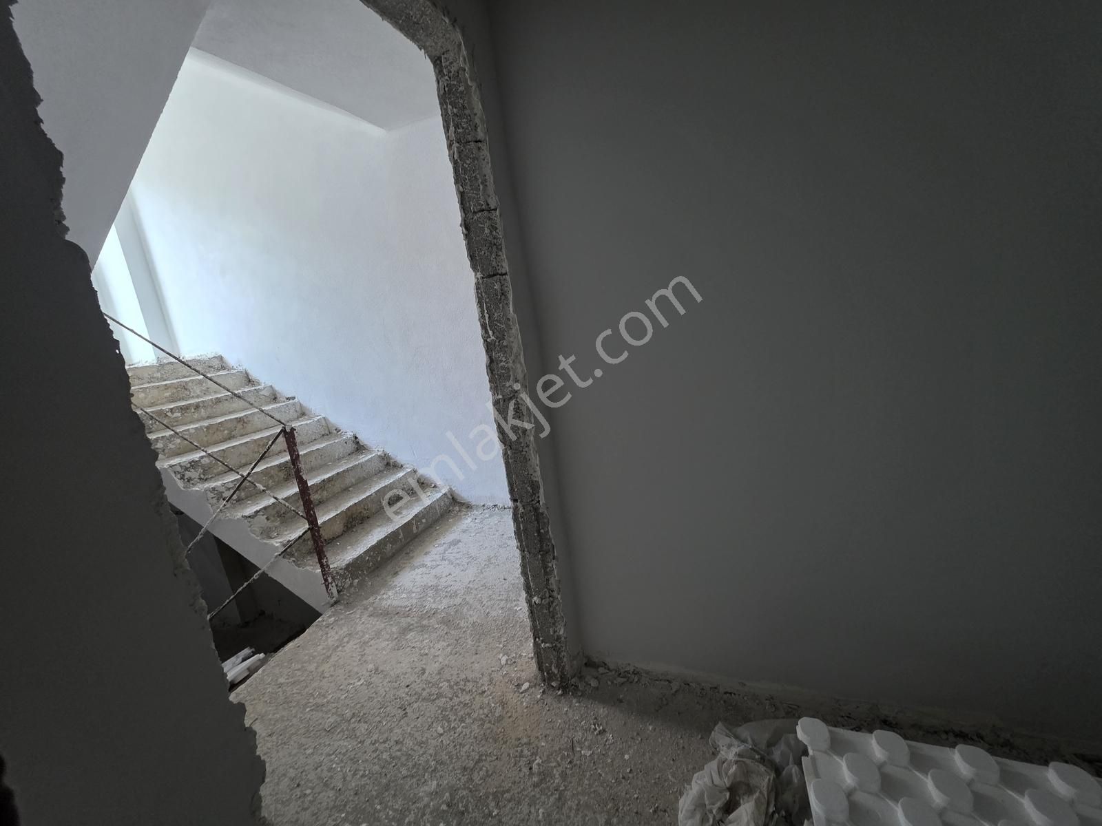 Ermax'dan Yalıncakta 3+1 180 M2 Yerden Isıtma Fırsat Daire - Görsel 3