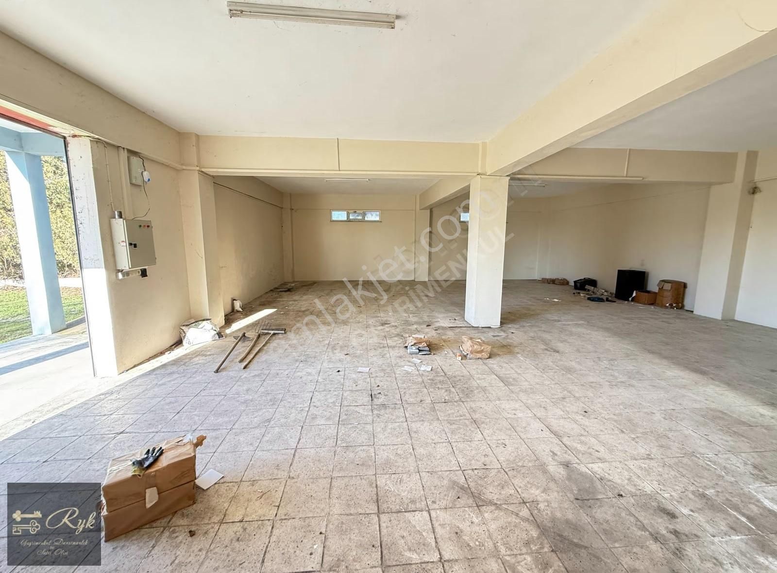 Turgutbeyde Asfalt Üstü Depo & Ofis & Hafif Üretim Tesisi - Görsel 16