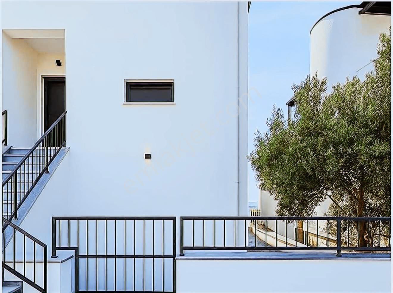 Bodrum Bitez'de Komple Renove Edilmiş 4+1 İkiz Villa - Görsel 17