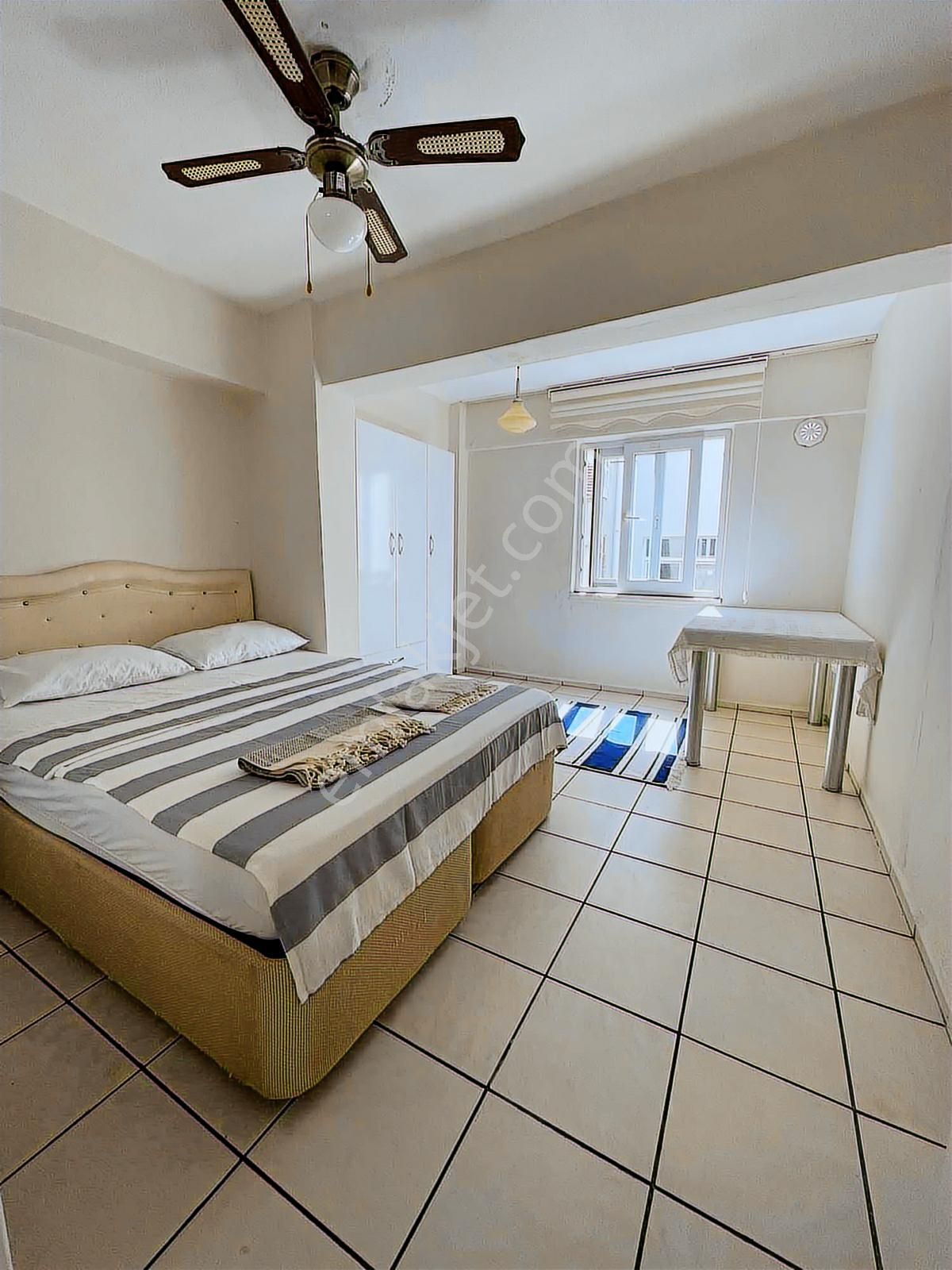 Merkezde Denize Yürüme Mesafesinde 3+1 Eşyalarıyla Satılık Daire - Görsel 8