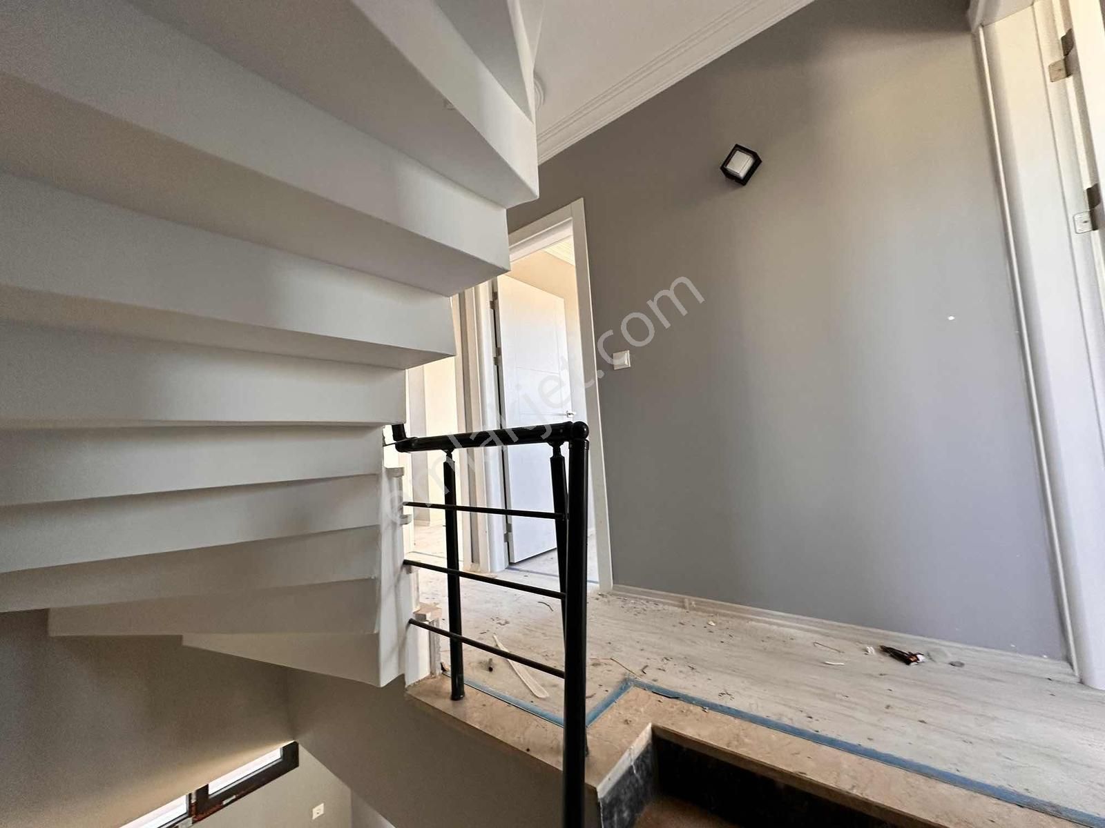 Mega Yapıdan Yeniçiftlikte İskanlı Deniz Manzaralı 3+1 Lüx Villa - Görsel 19