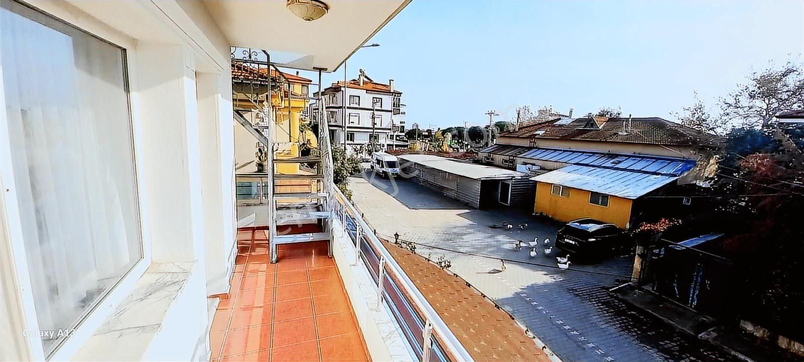 520 Gayrimenkulden Ayvalık Sarımsaklıda Eşyalı 4+1 Dublex - Görsel 12