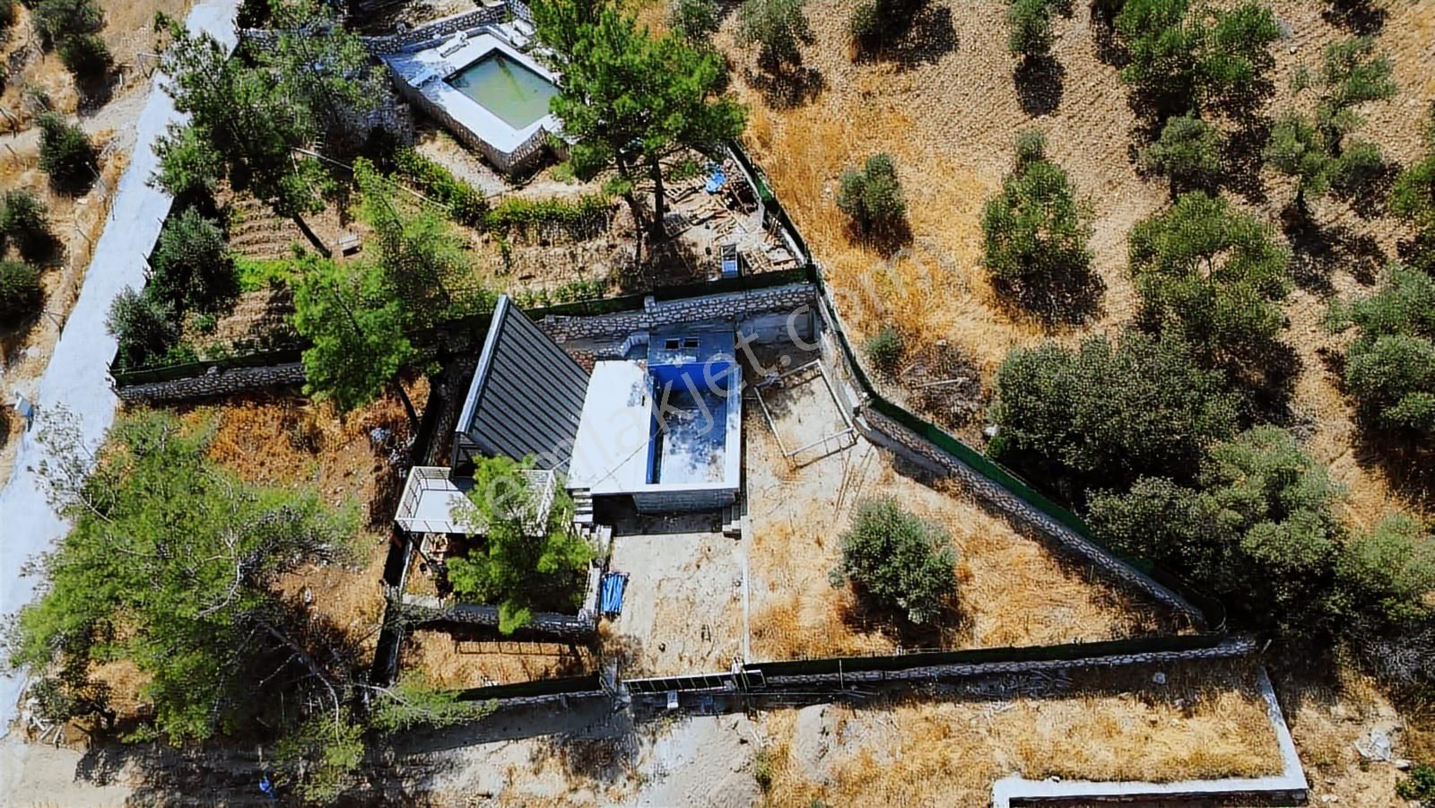 Remax Arma'dan Çapak'ta Satılık Havuzlu Bungalov Ev&arsası - Görsel 19