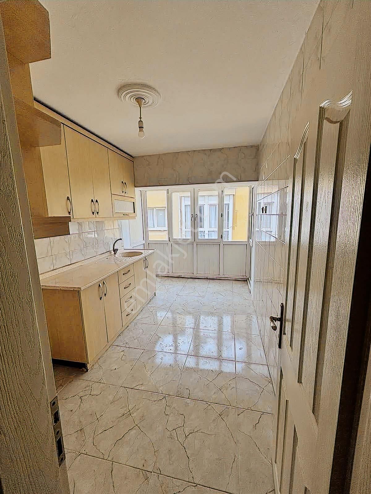 Bulvar Cepheli 3+1 Takasa Açık Satılık Daire - Görsel 2