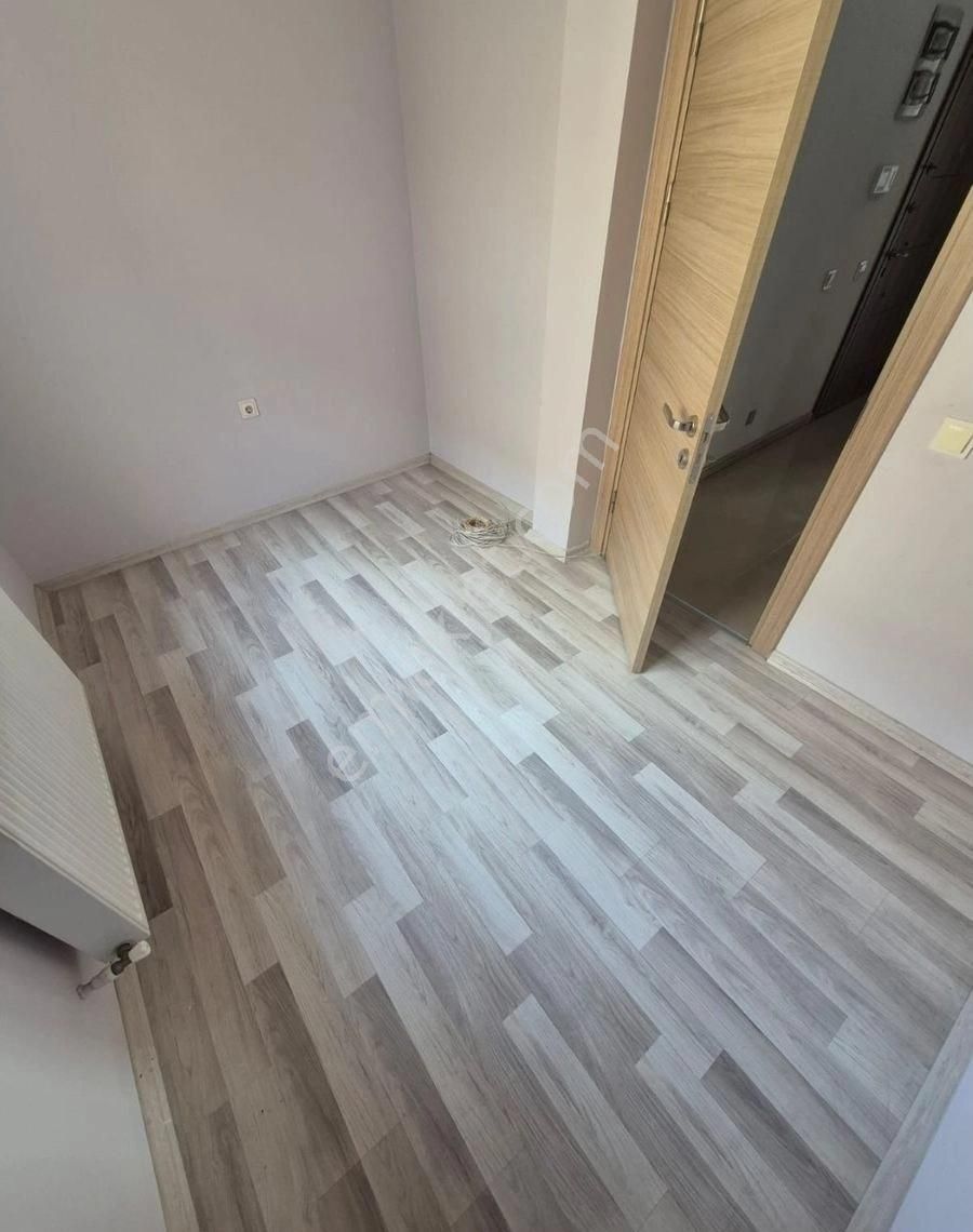Buca Laleli Mah./uçanyolyanı/10yıllık/izbana Yakın/90m2/2+1dair - Görsel 5