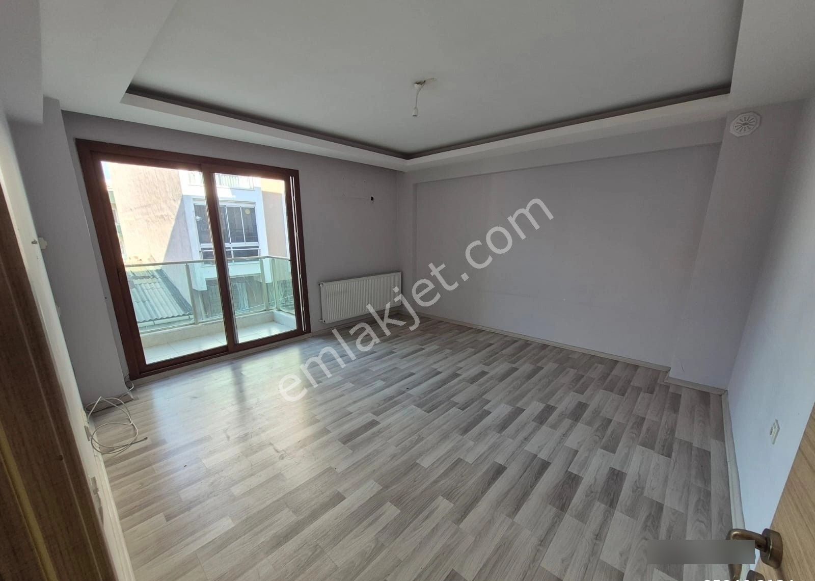 Buca Laleli Mah./uçanyolyanı/10yıllık/izbana Yakın/90m2/2+1dair