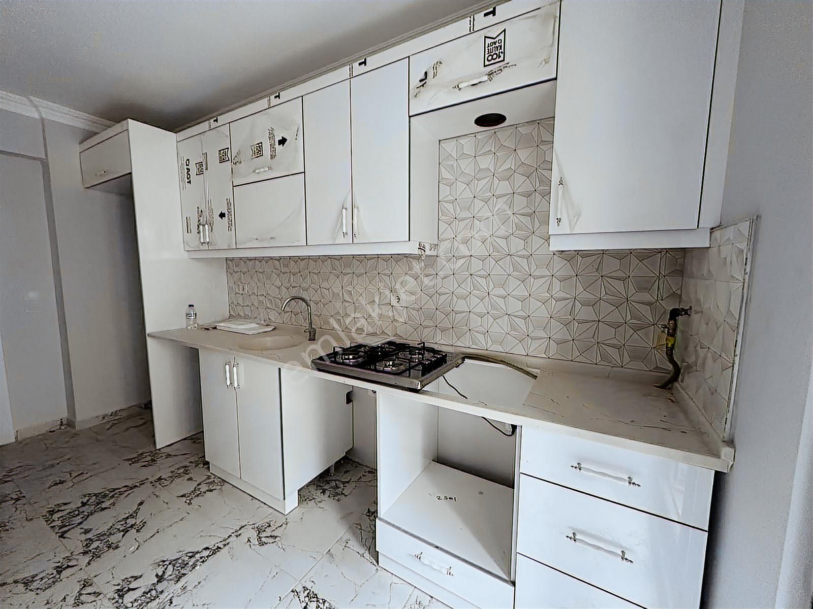 Sıfır Binada Asansörlü Otoparklı Balkonlu 2+1 Kiralık Daire - Görsel 2